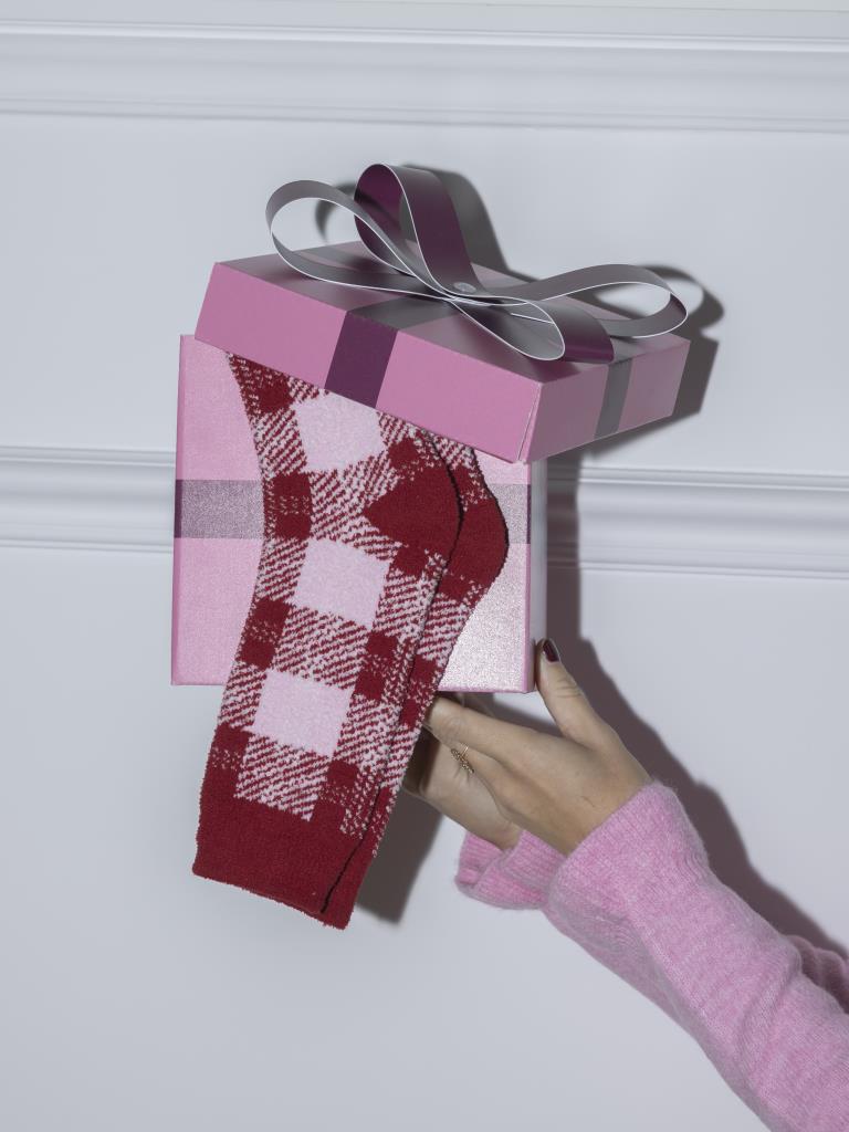 Paire de chaussettes fluffy à carreaux