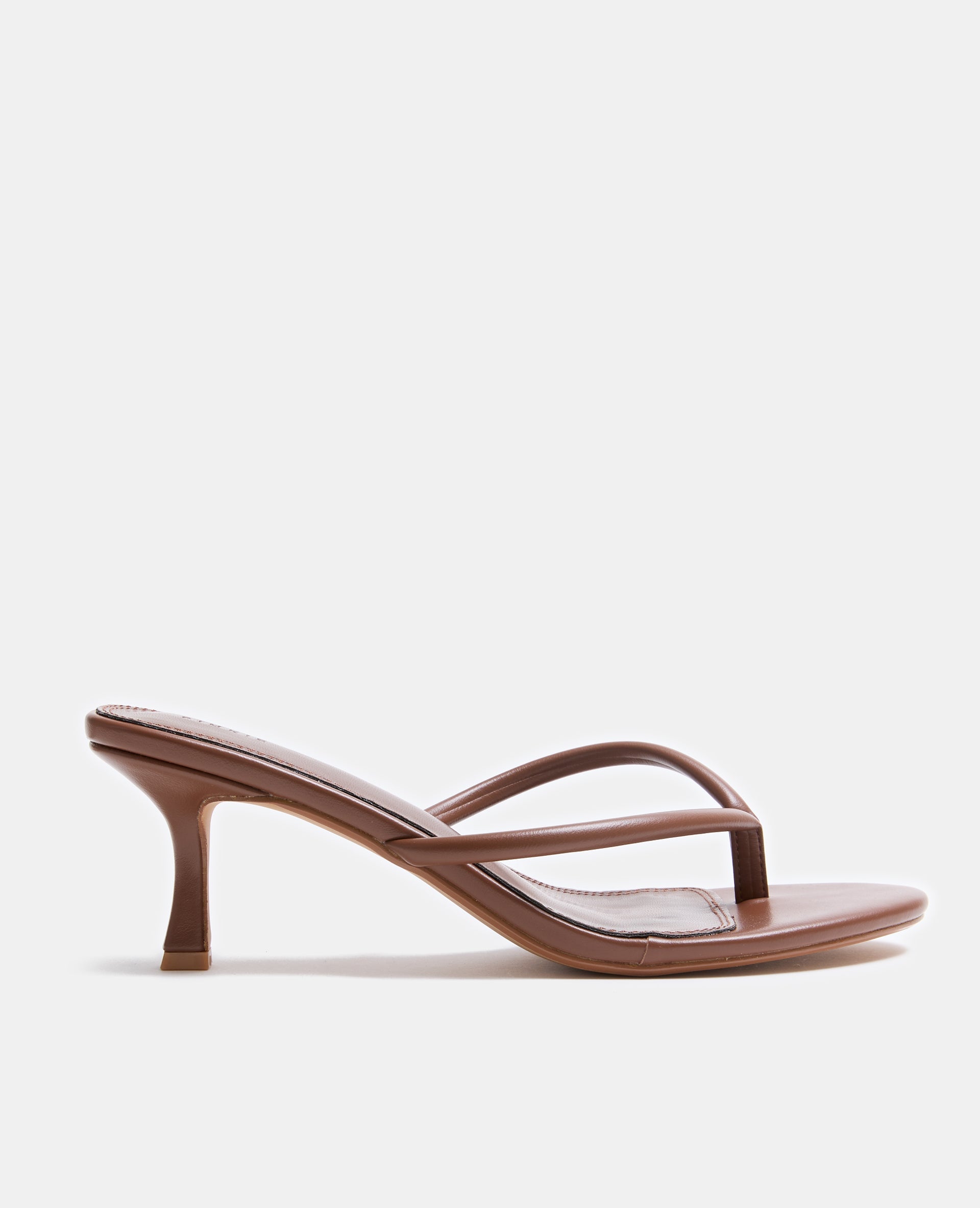 Paire de tongs à talon en simili
