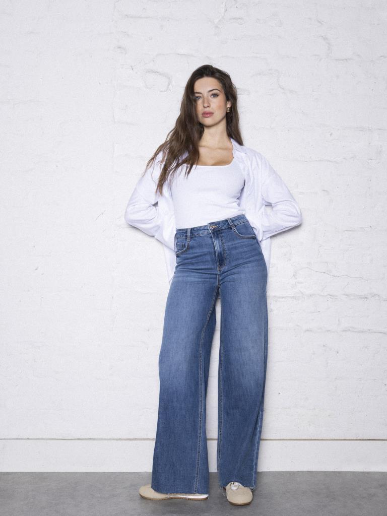J71-1 / Jean wide taille haute avec bas coupés