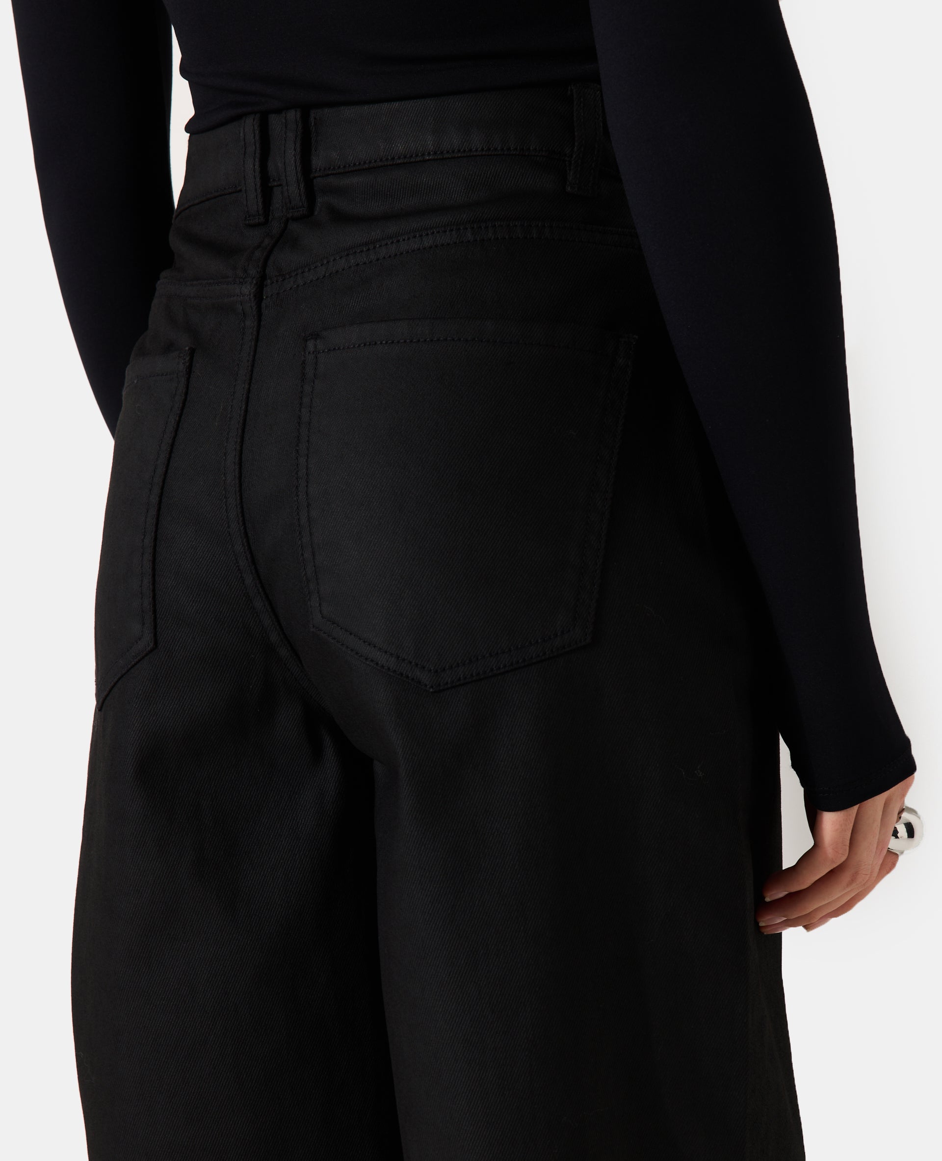 Jean barrel enduit taille haute