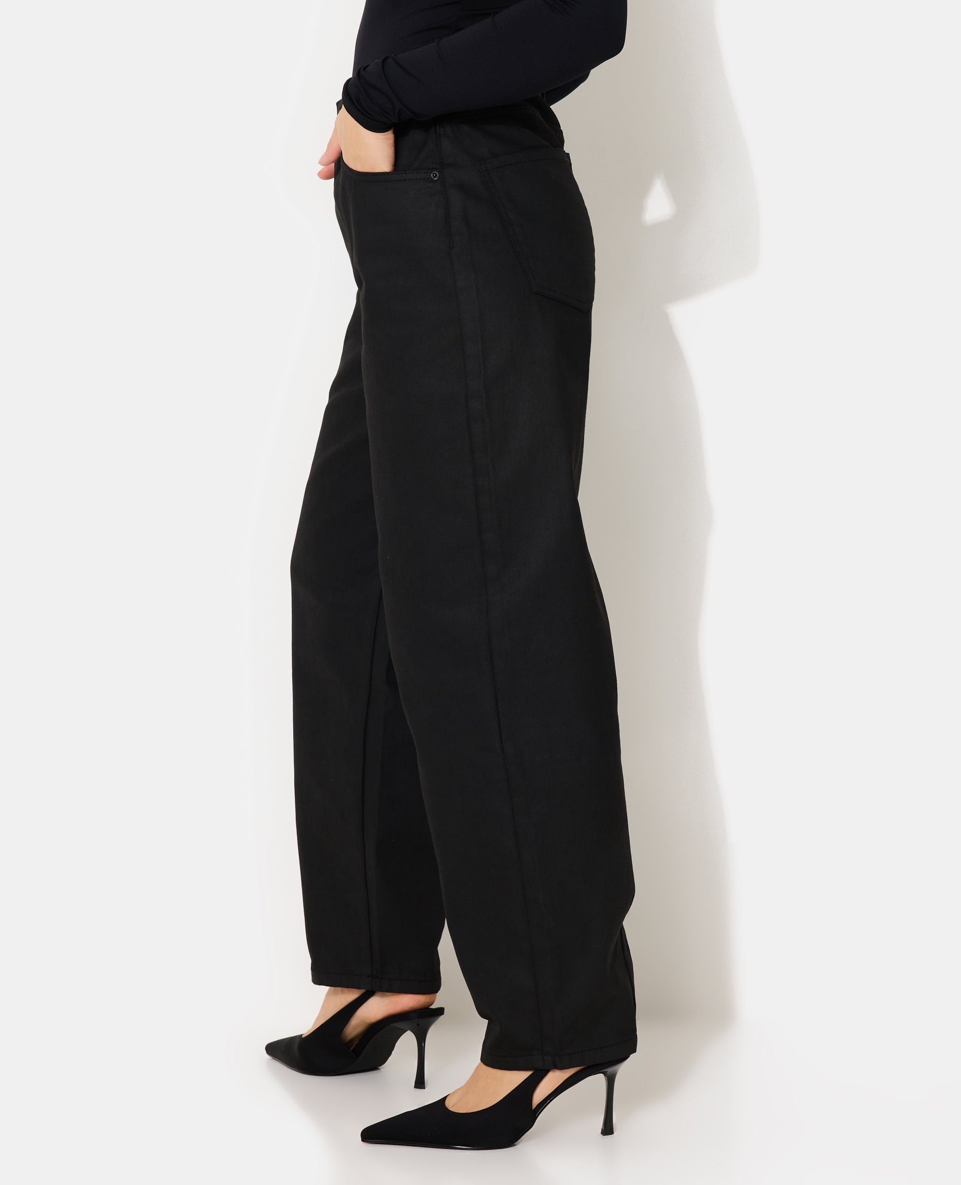 Jean barrel enduit taille haute
