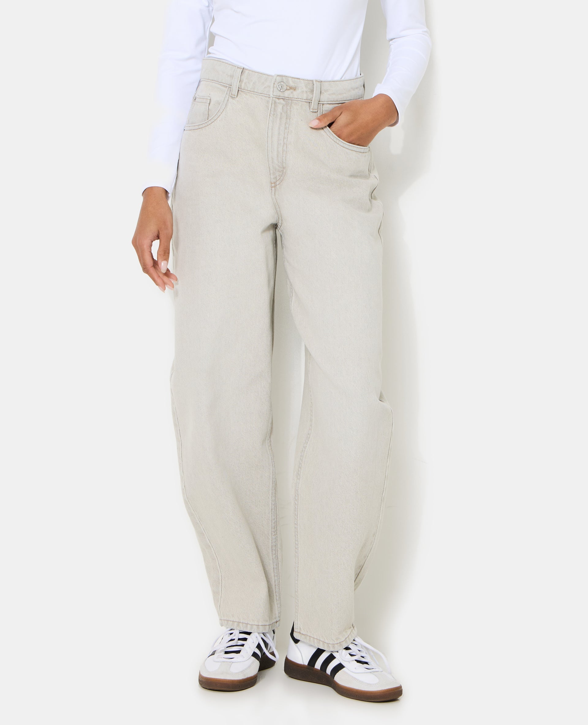 Jean barrel taille haute