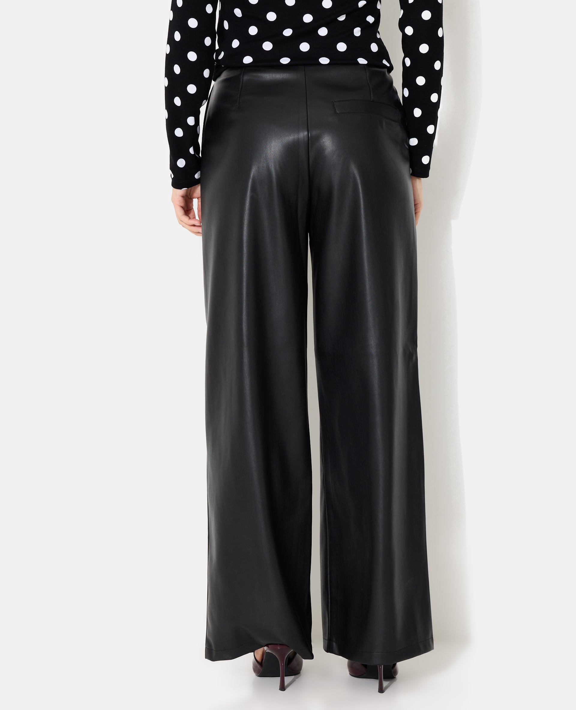 Pantalon droit en simili avec sur piqûres