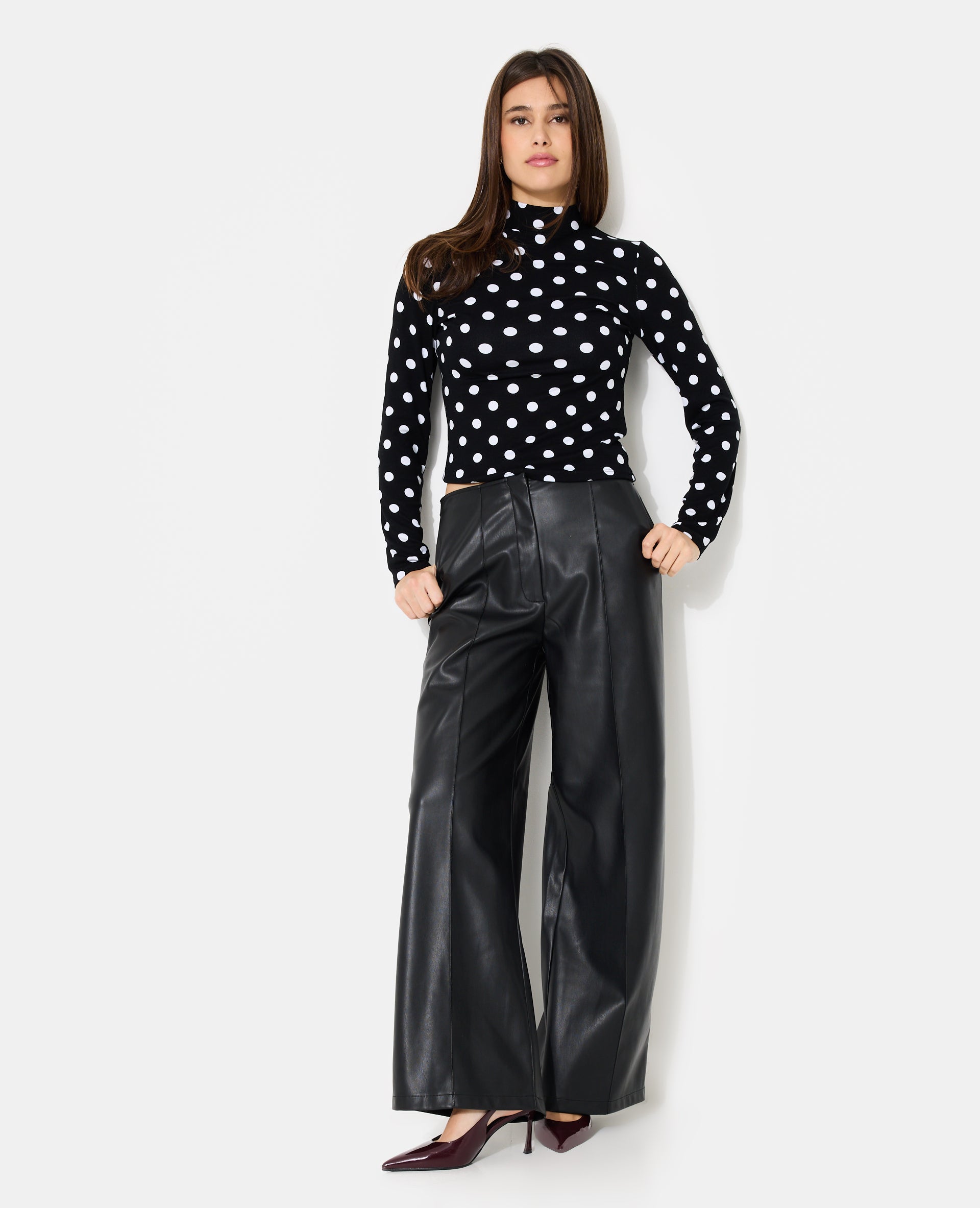 Pantalon droit en simili avec sur piqûres