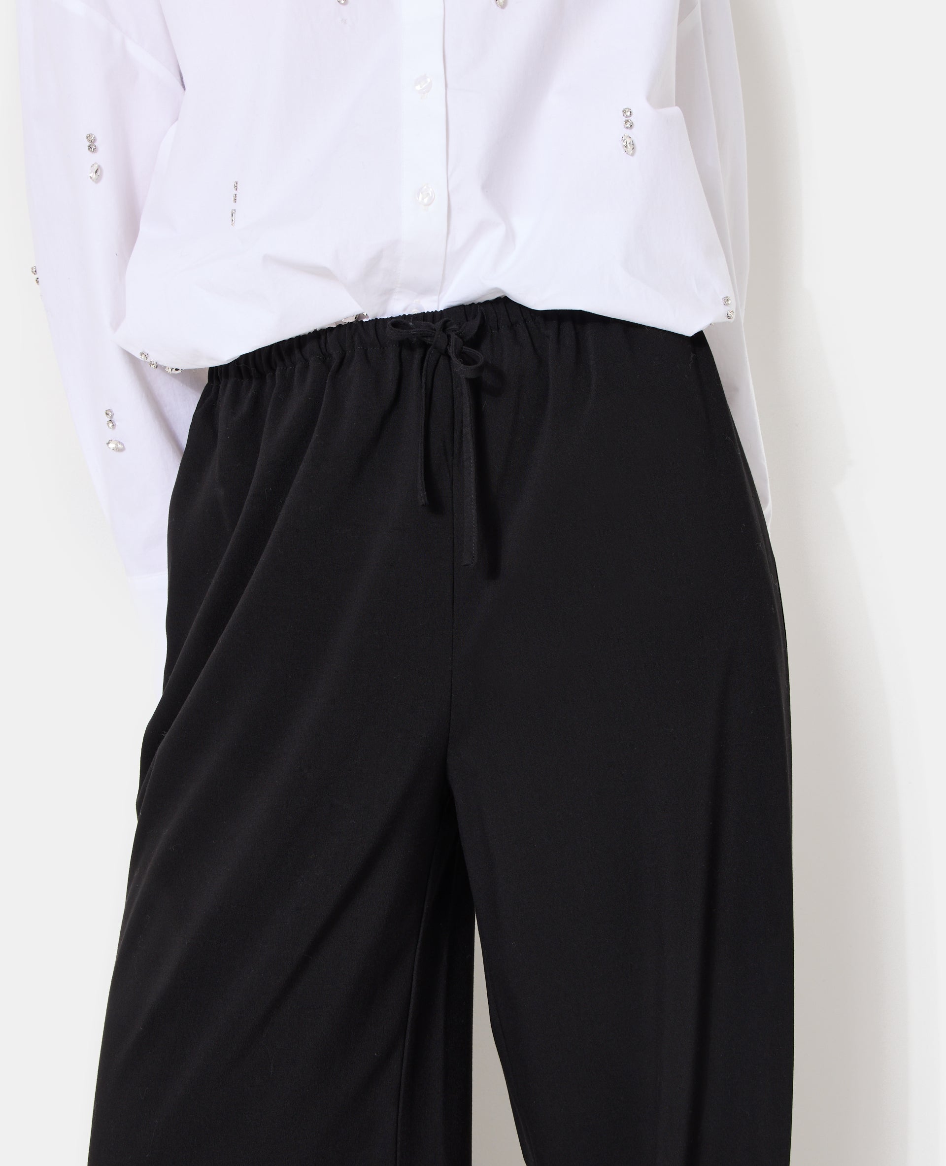 Pantalon droit et large avec lien coulissé