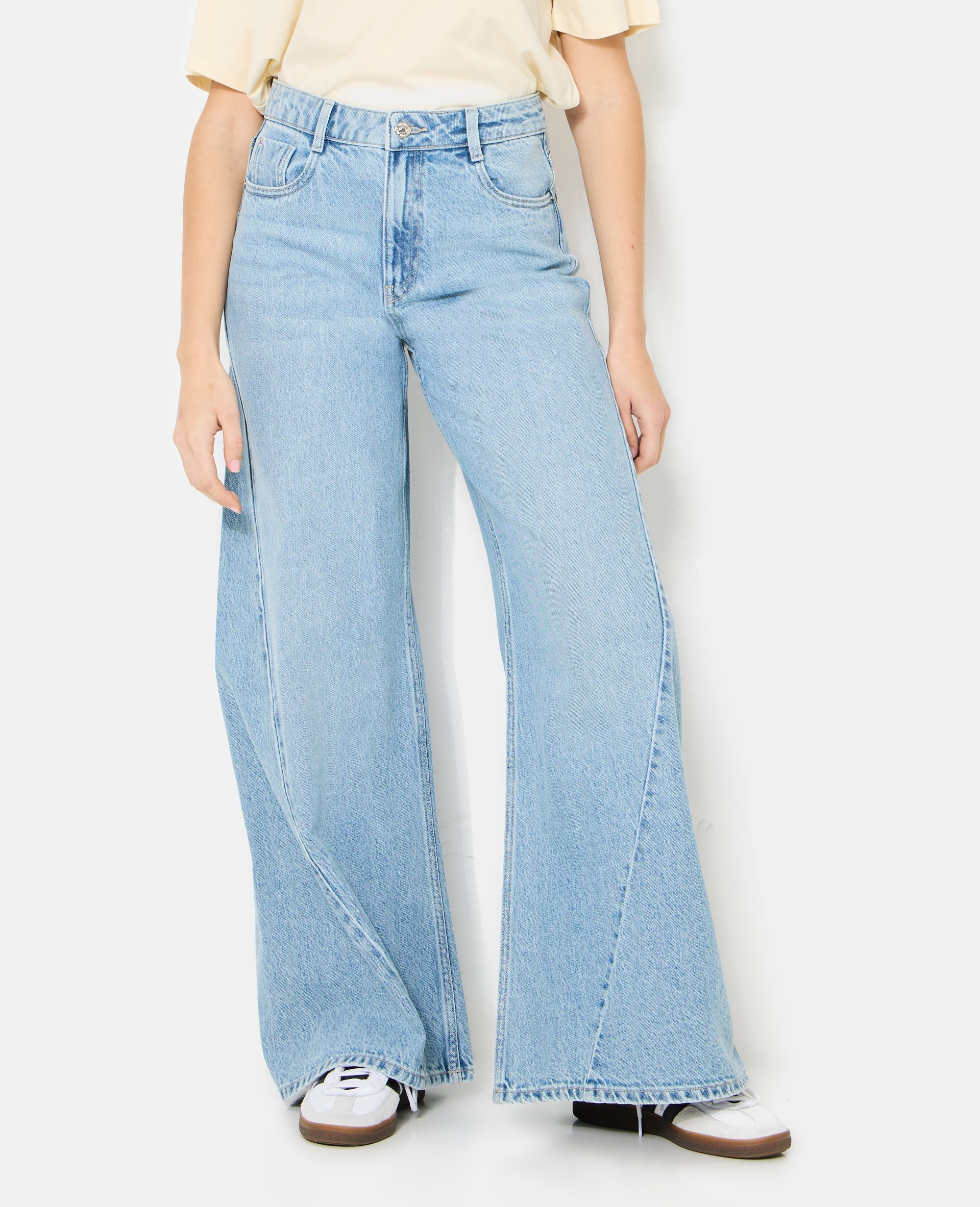 Jean extra wide taille haute avec jeux de coutures