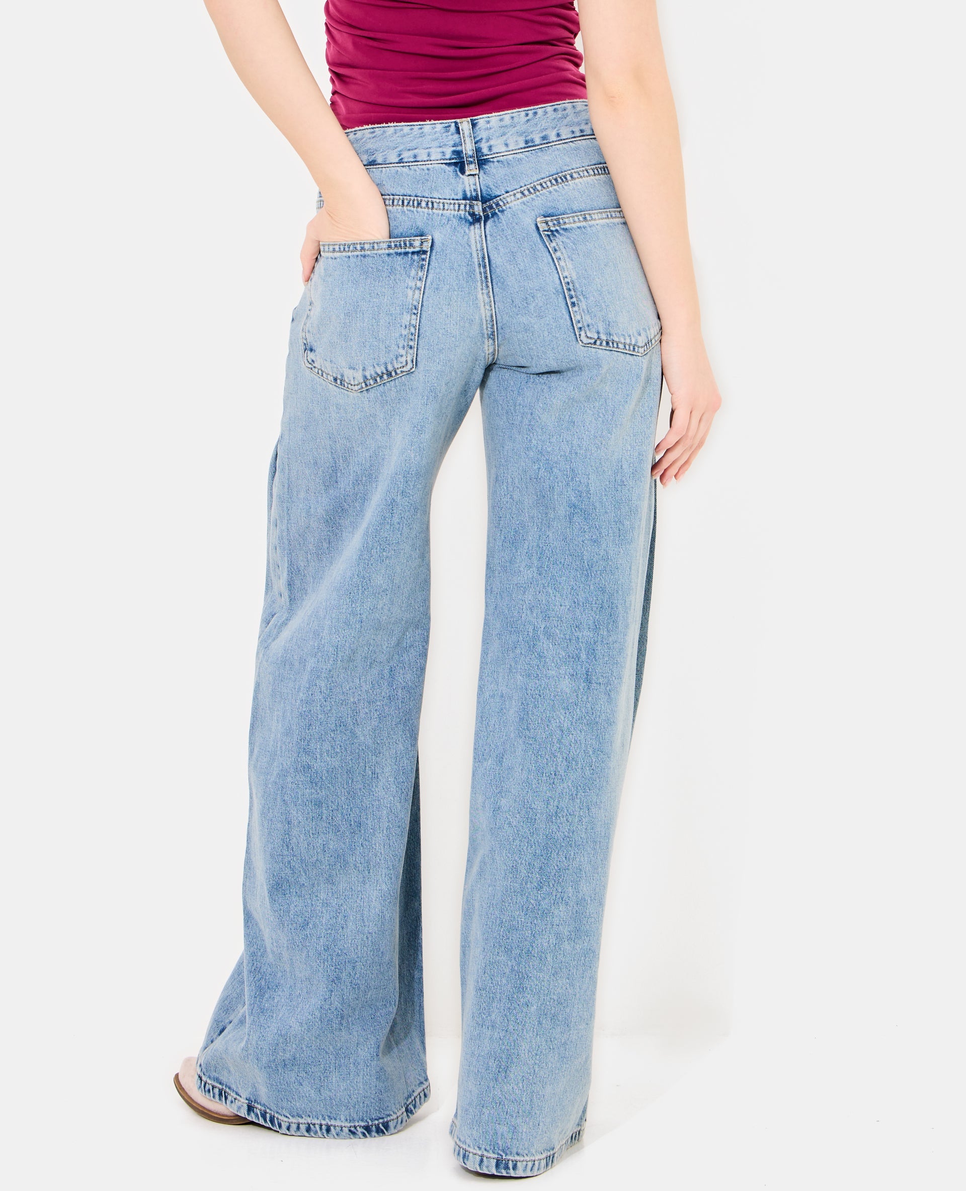 Jean extra wide taille medium avec pinces côtés