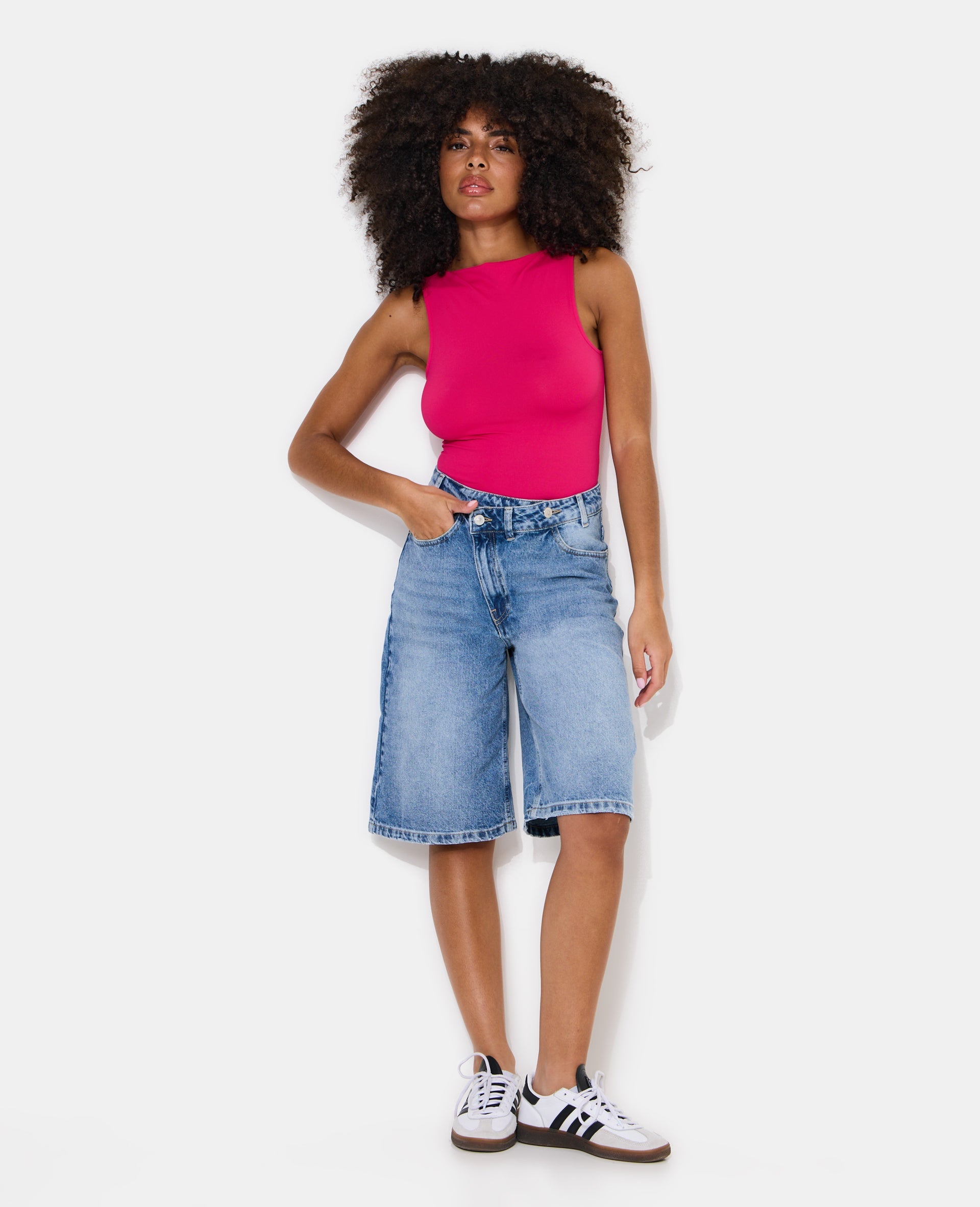 Bermuda en jean avec taille décalée