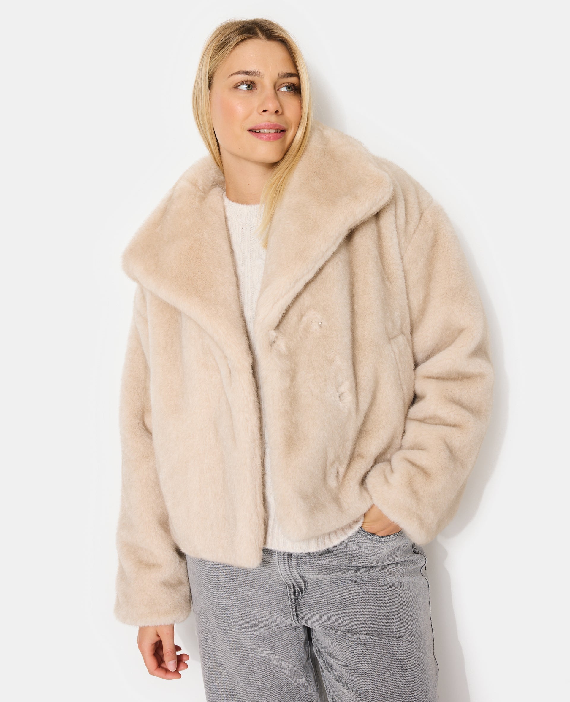Blouson fausse fourrure avec grand col