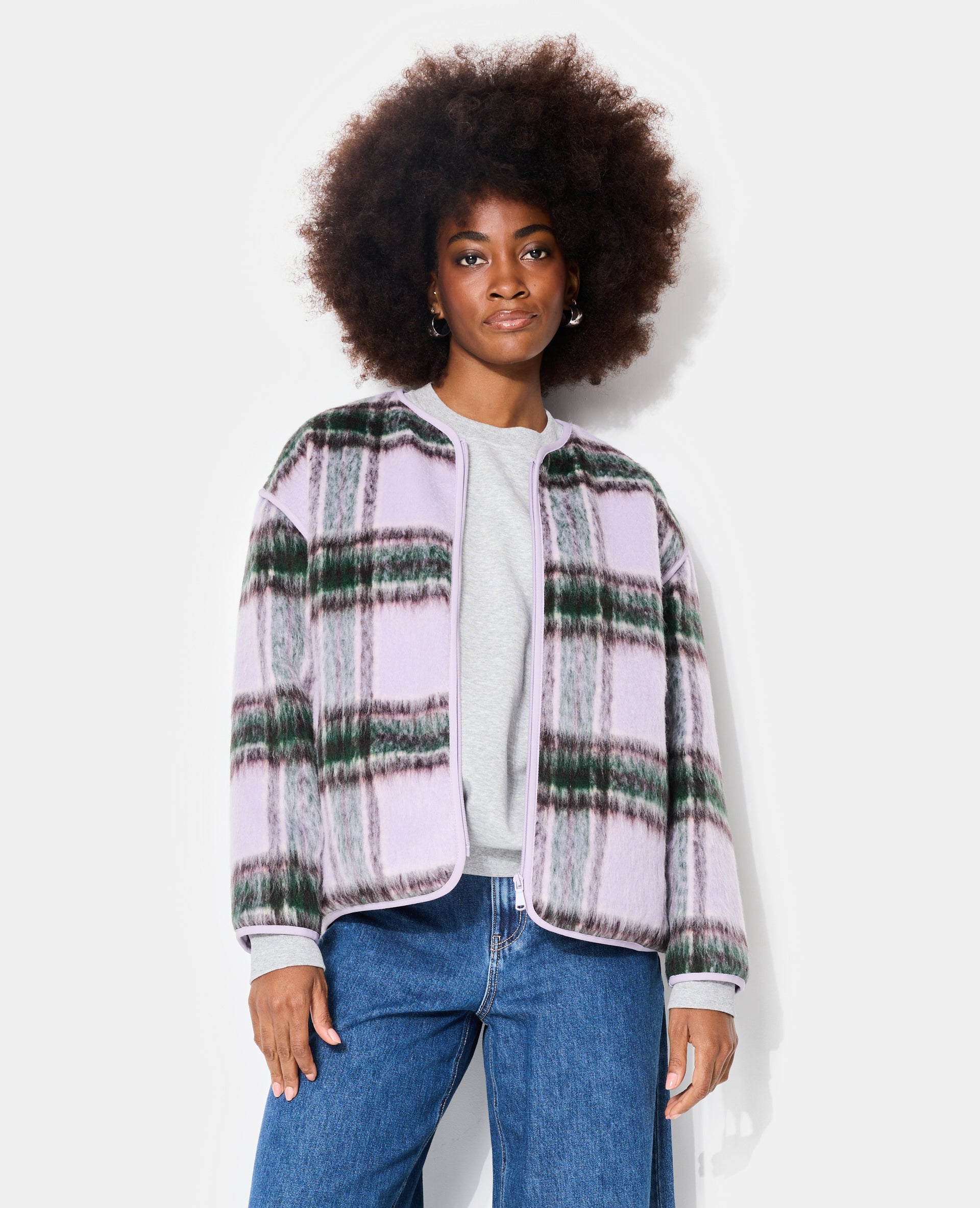 Manteau court matelassé motif carreaux