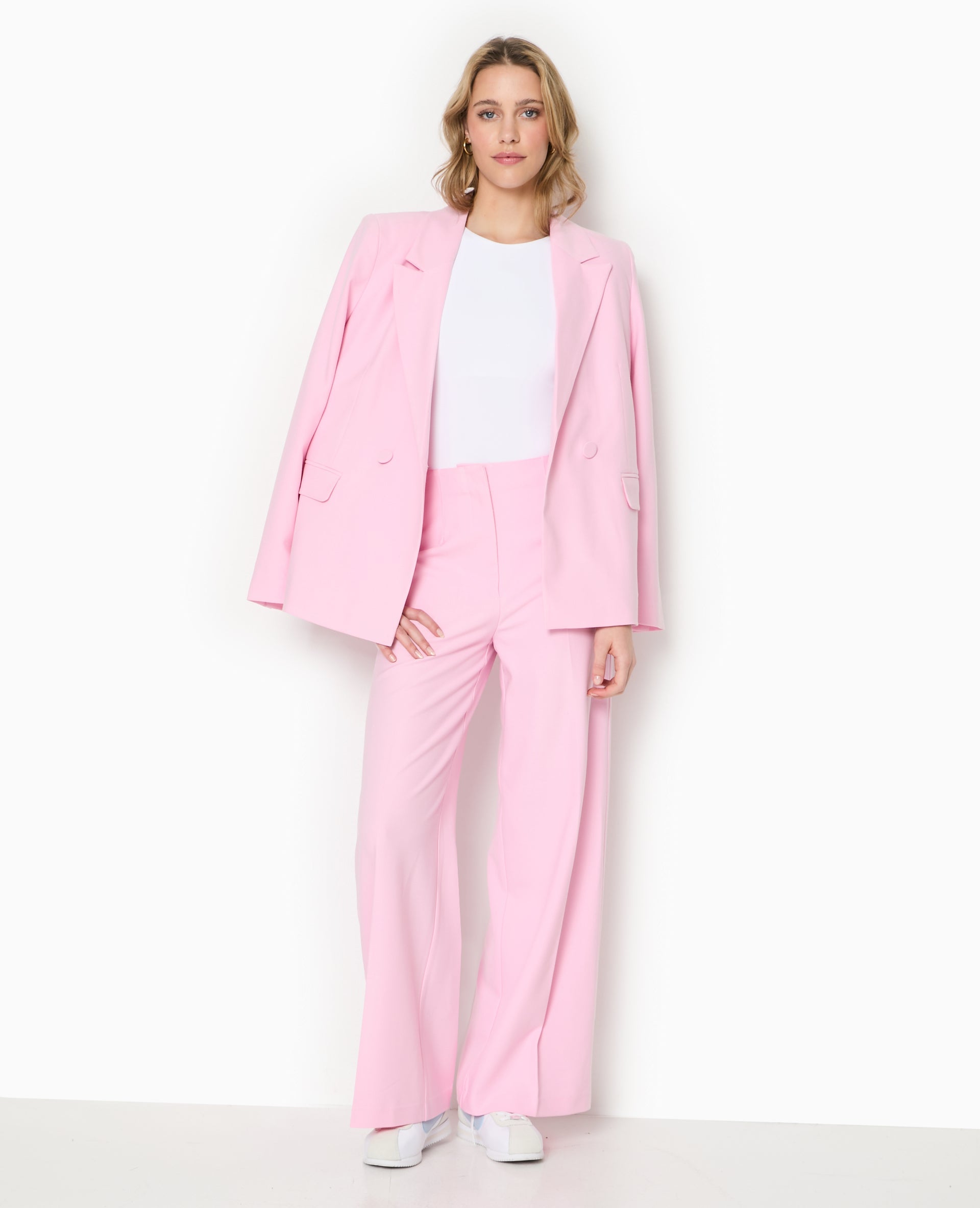 Veste tailleur avec double boutonnage