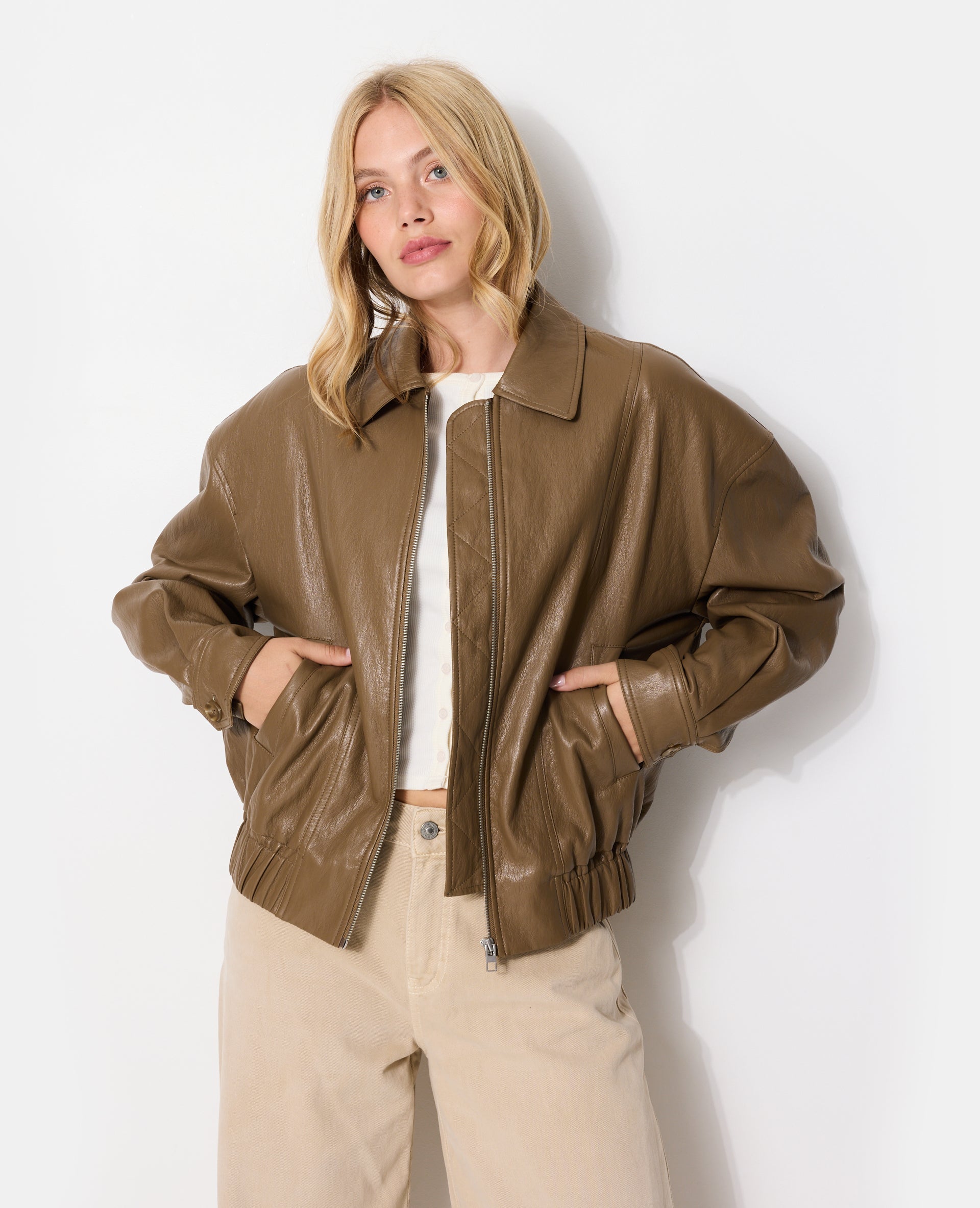 Blouson en simili avec col