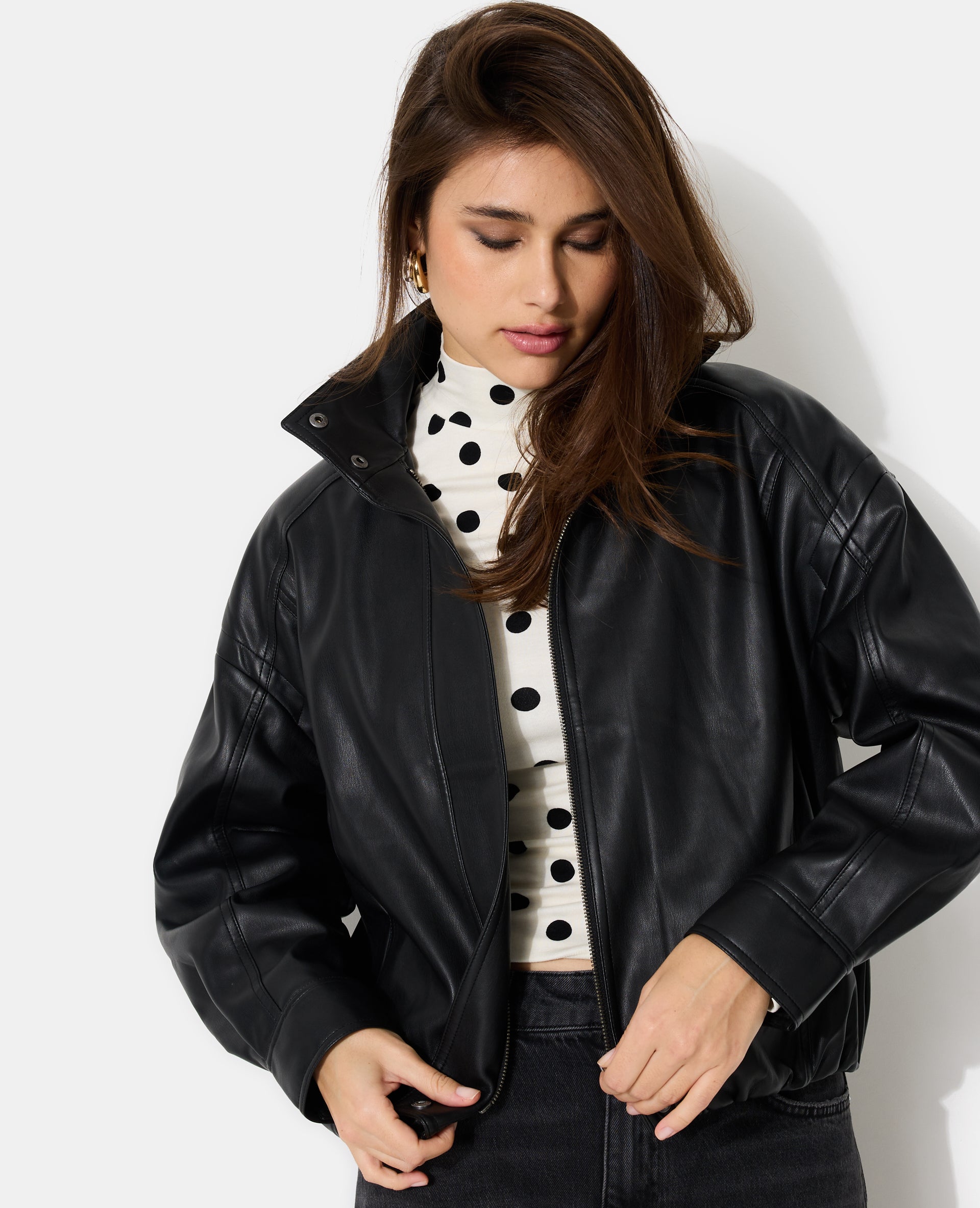 Blouson boule en simili avec col montant