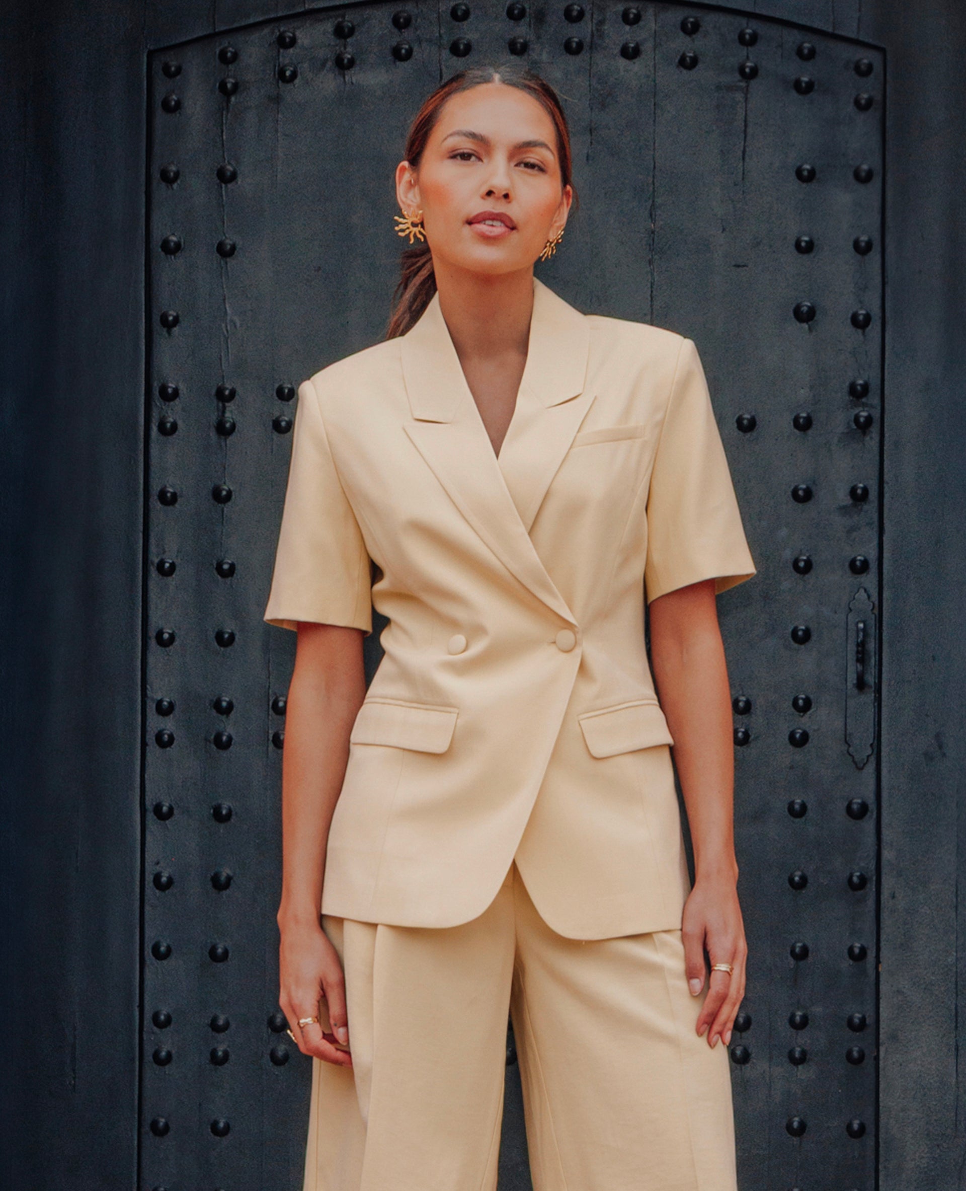 Veste blazer cintrée manches courtes