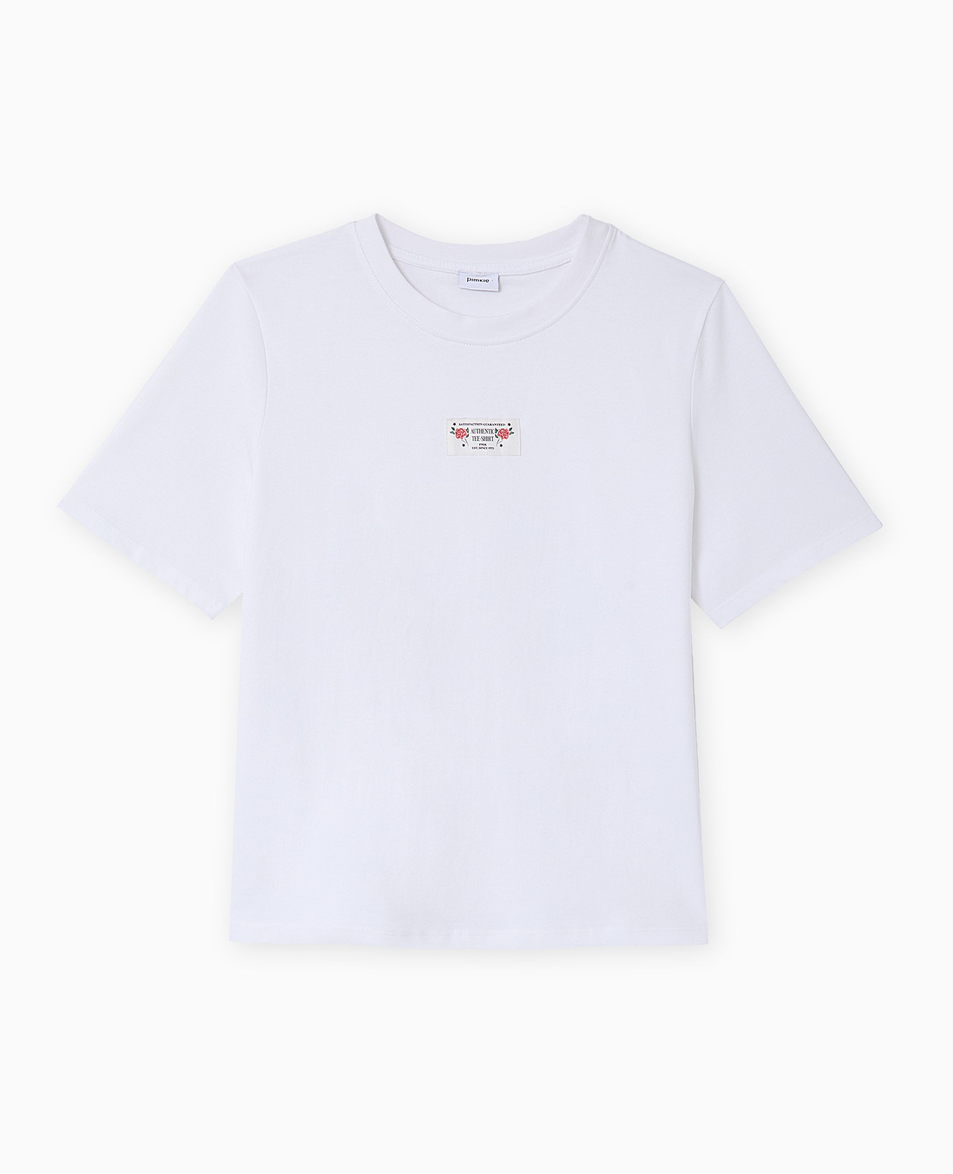 T-shirt avec étiquette cousue devant