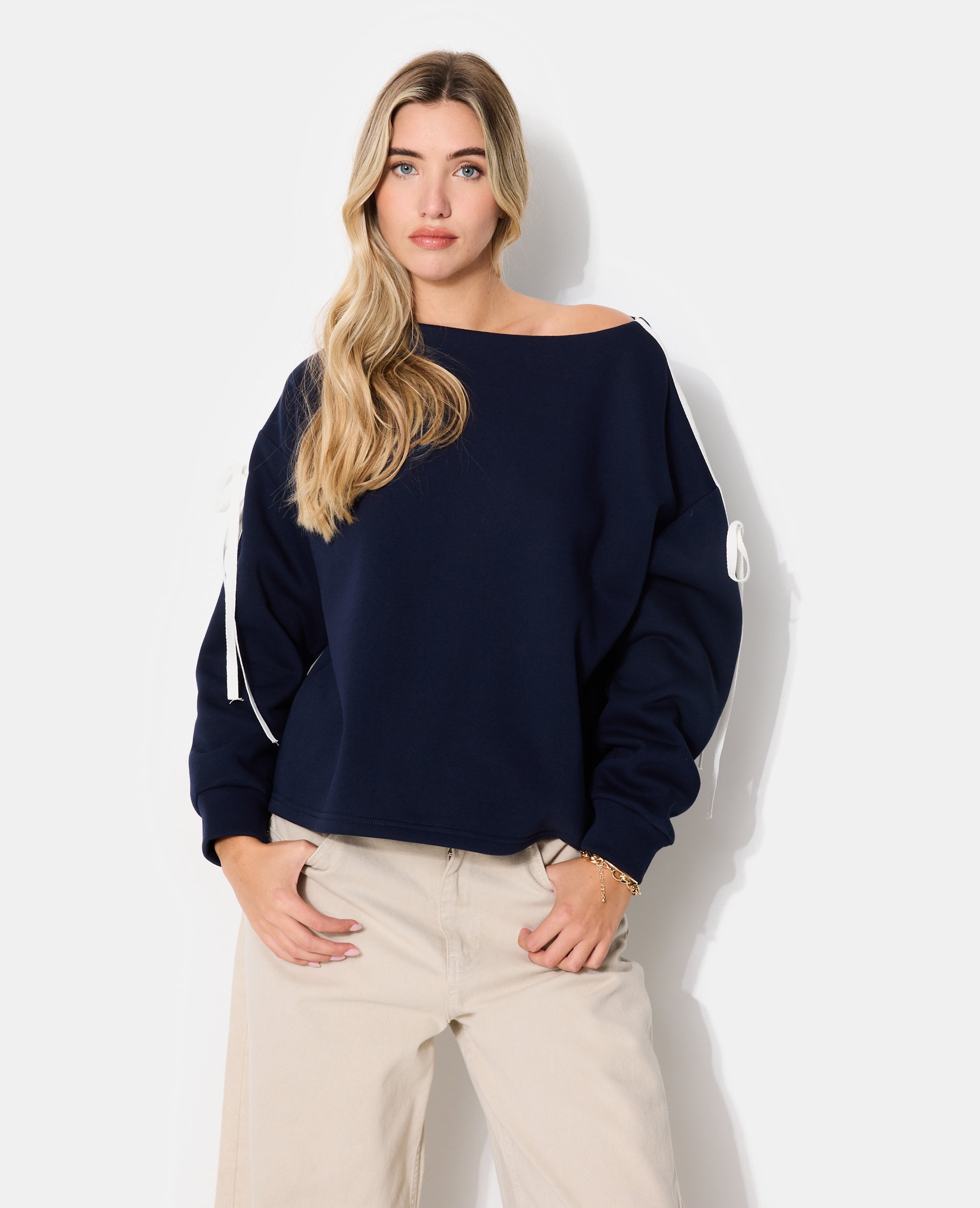 Sweat ample avec détail nœuds sur les manches