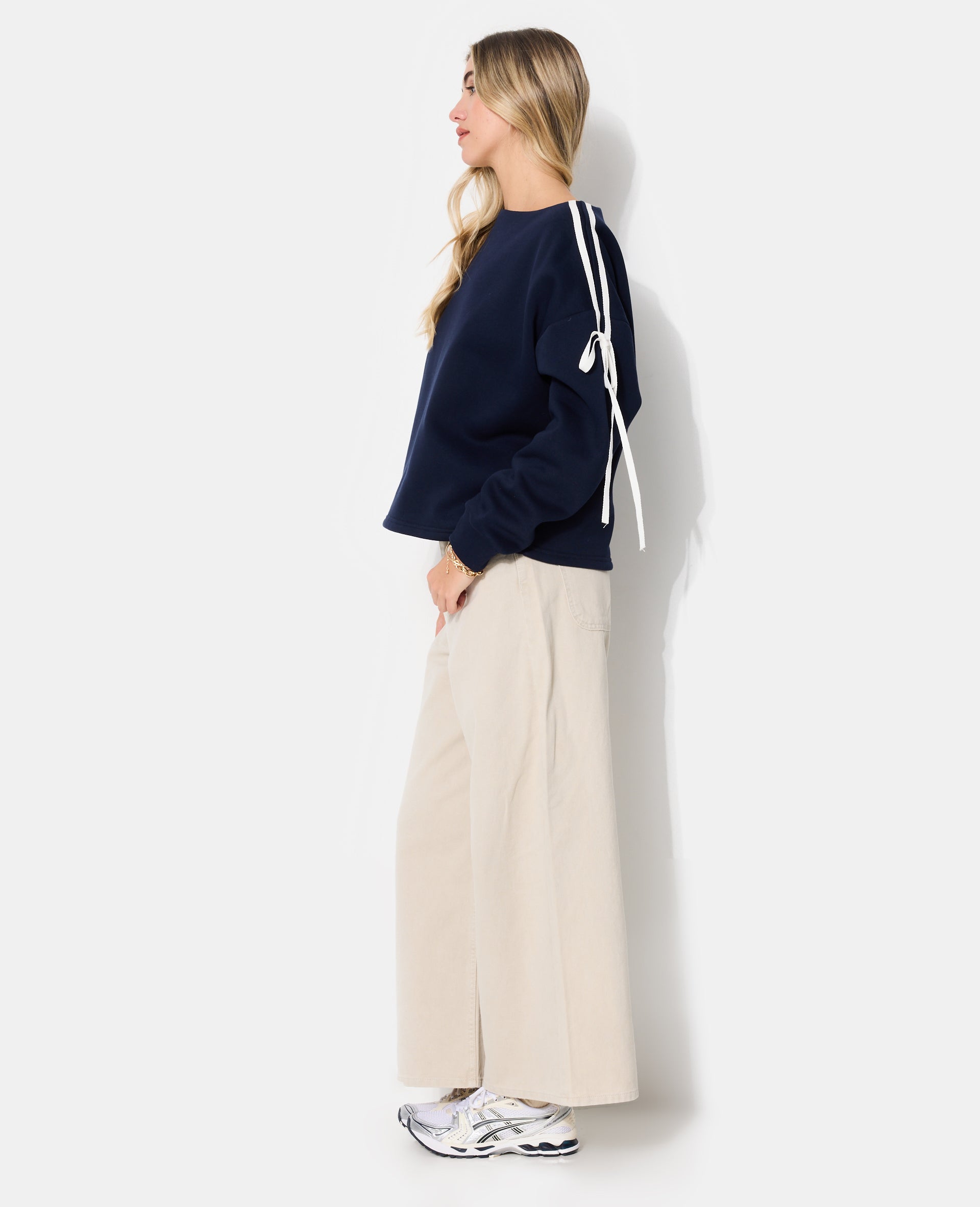 Sweat ample avec détail nœuds sur les manches