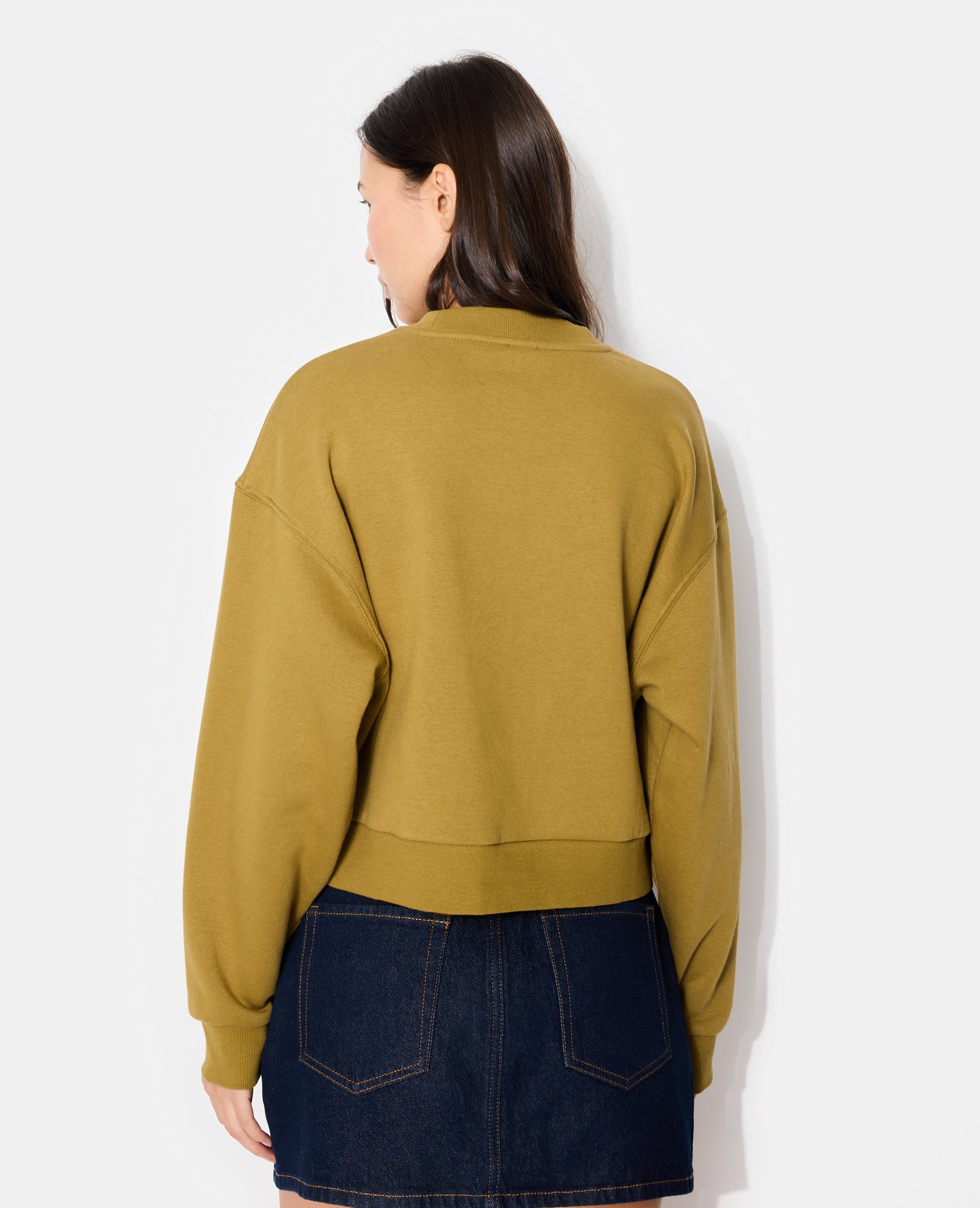 Sweat col rond avec broderie poitrine