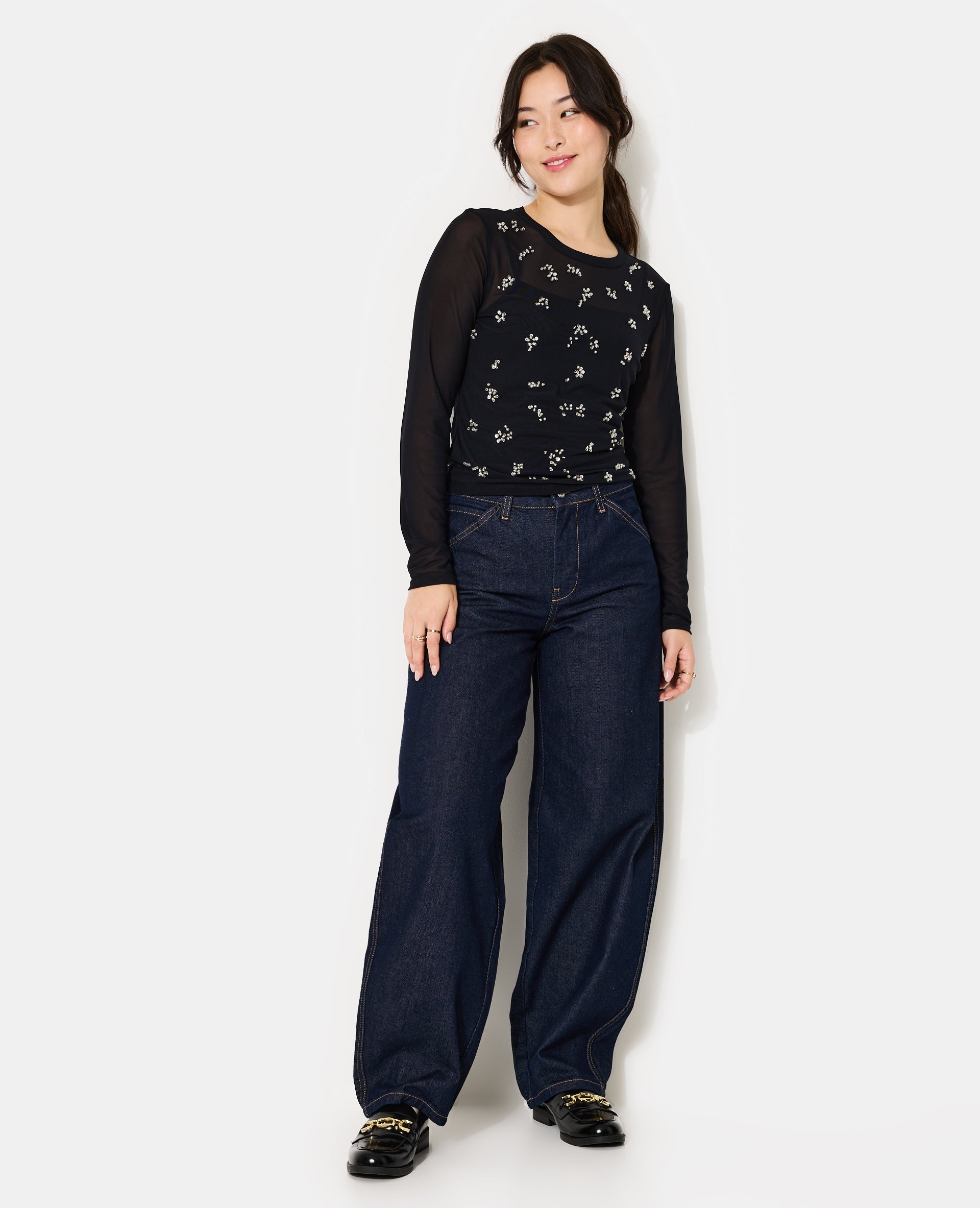 Top en résille avec perles et sequins