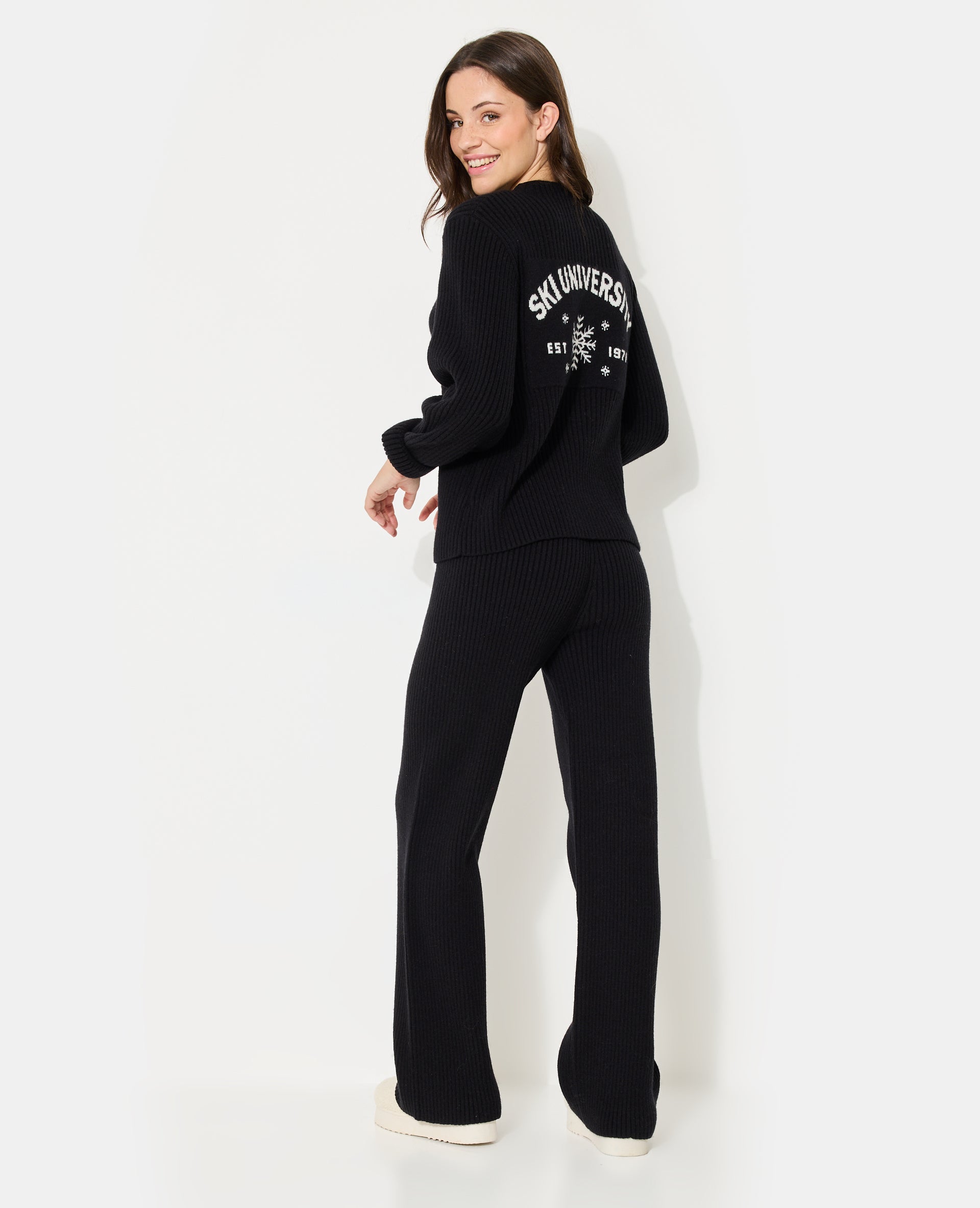 Pull en maille côtelée avec inscription dos