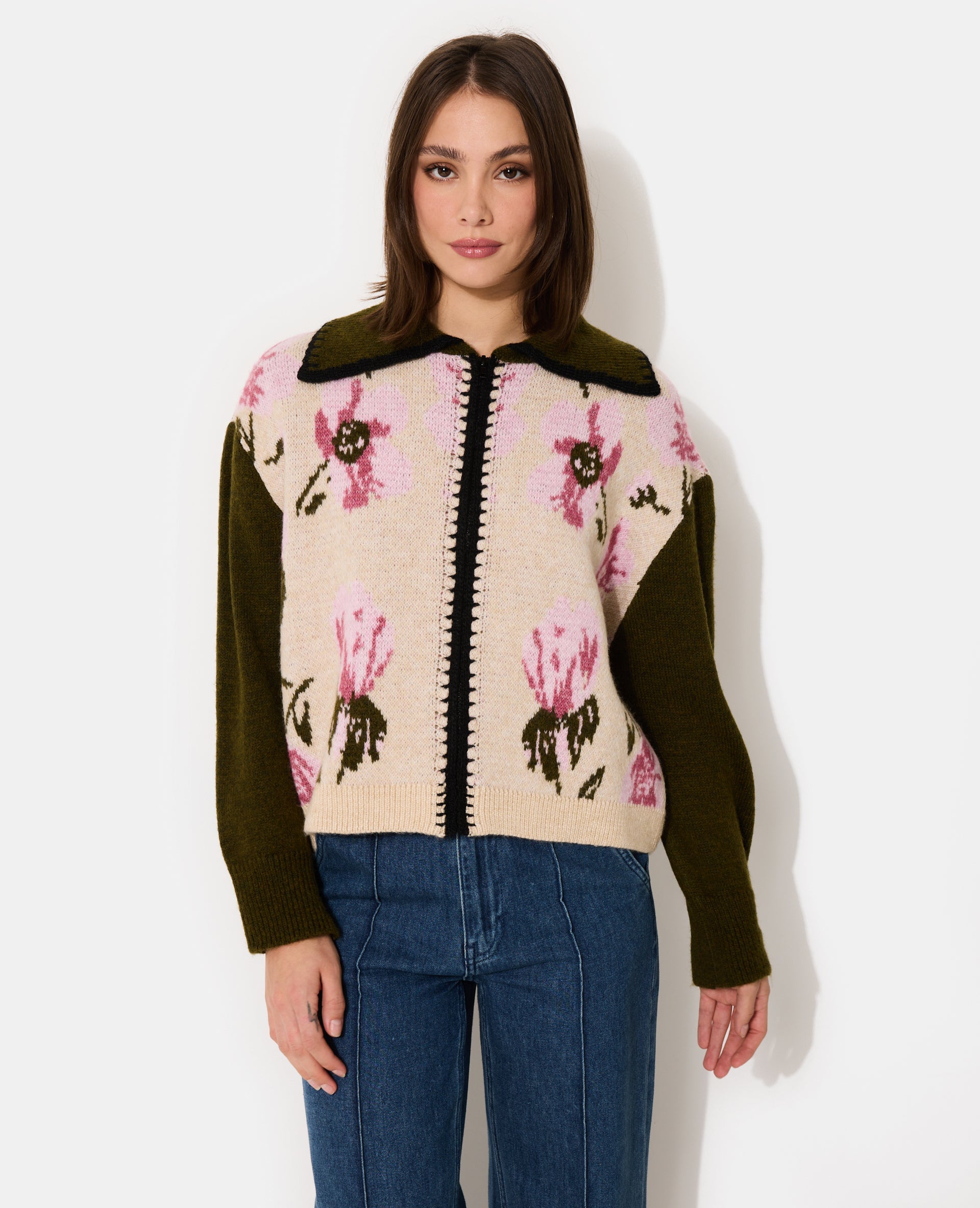Gilet zippé motif fleurs