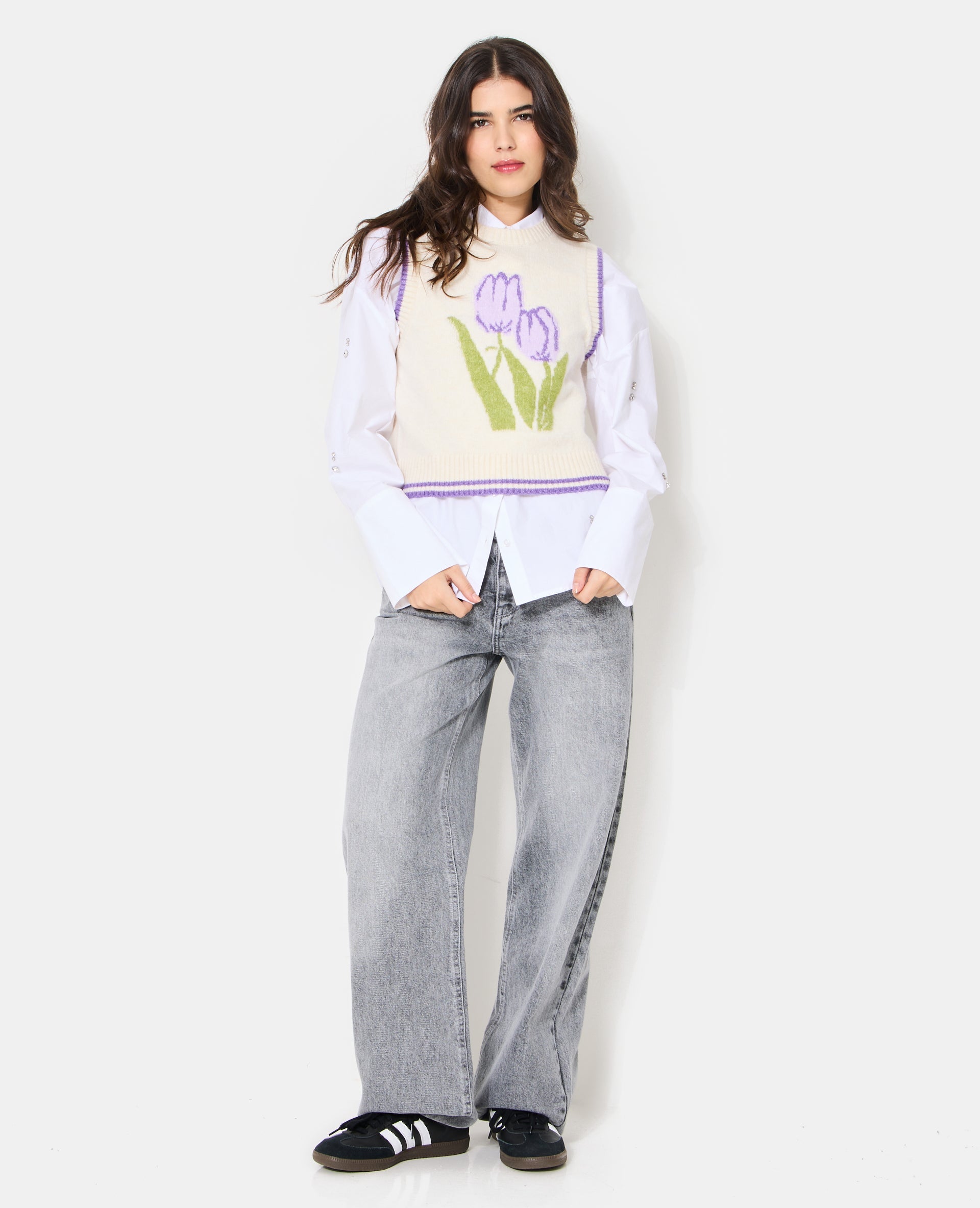 Pull sans manches avec tulipes