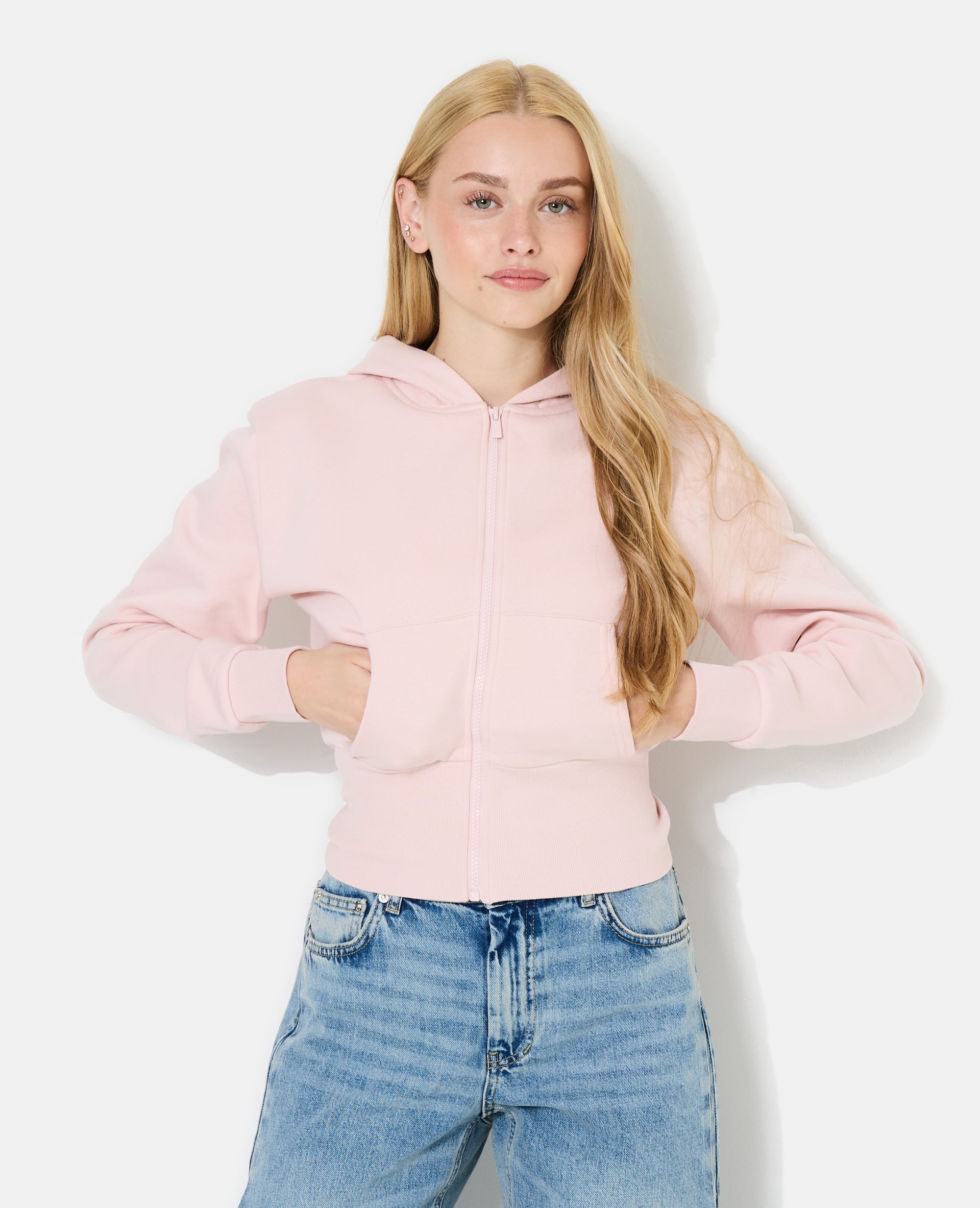 Sweat court zippé avec capuche