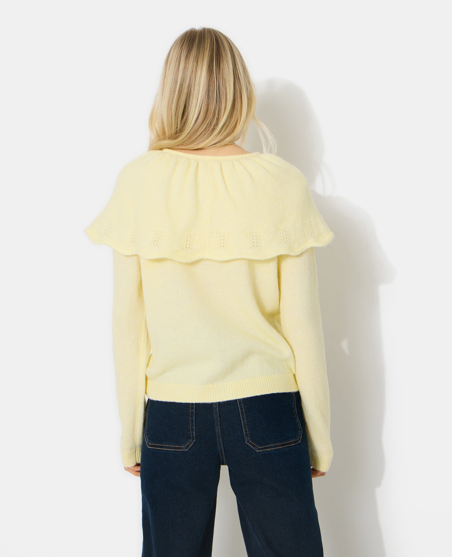 Gilet avec cape en maille ajourée