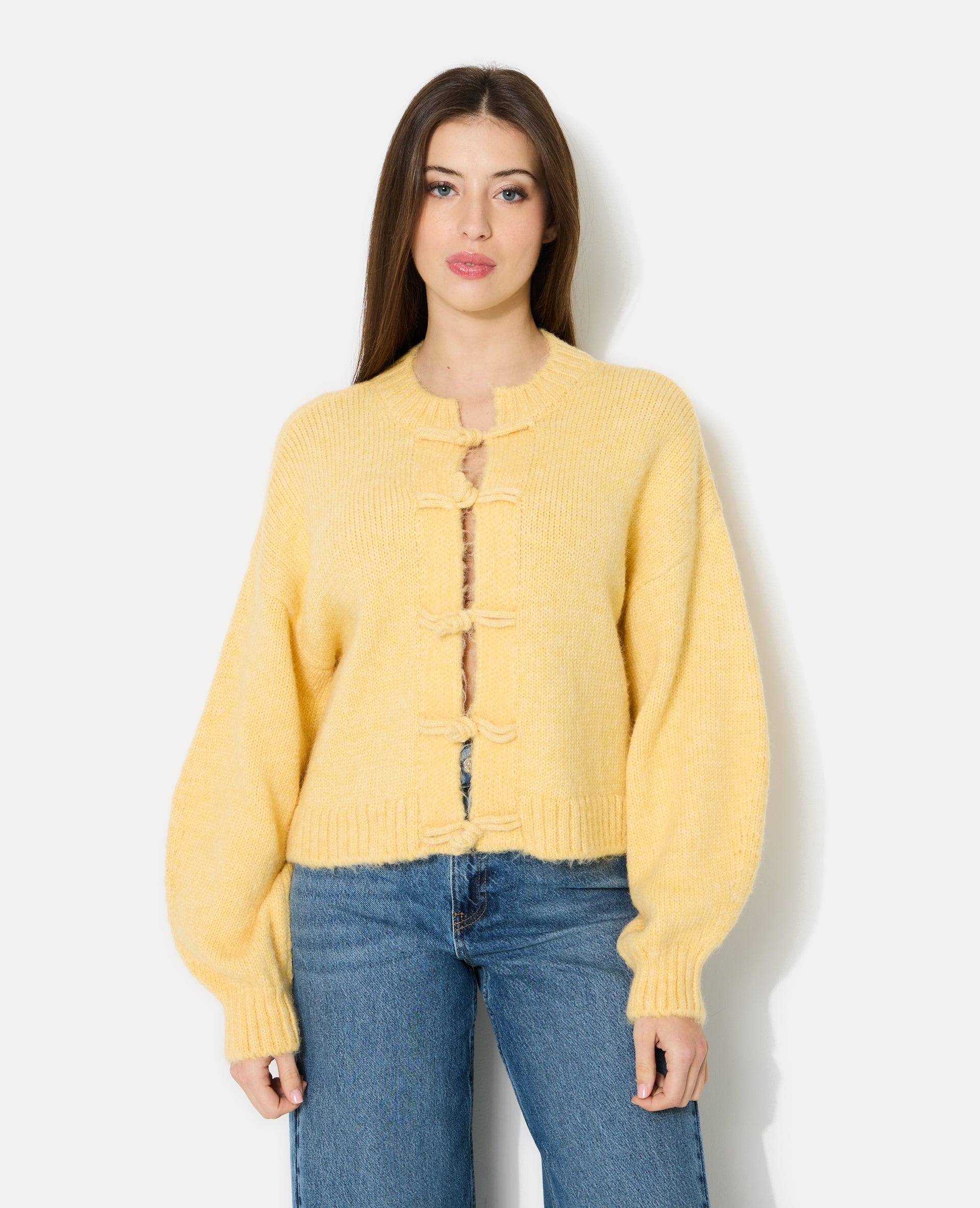 Gilet en maille avec boutons brandebourg
