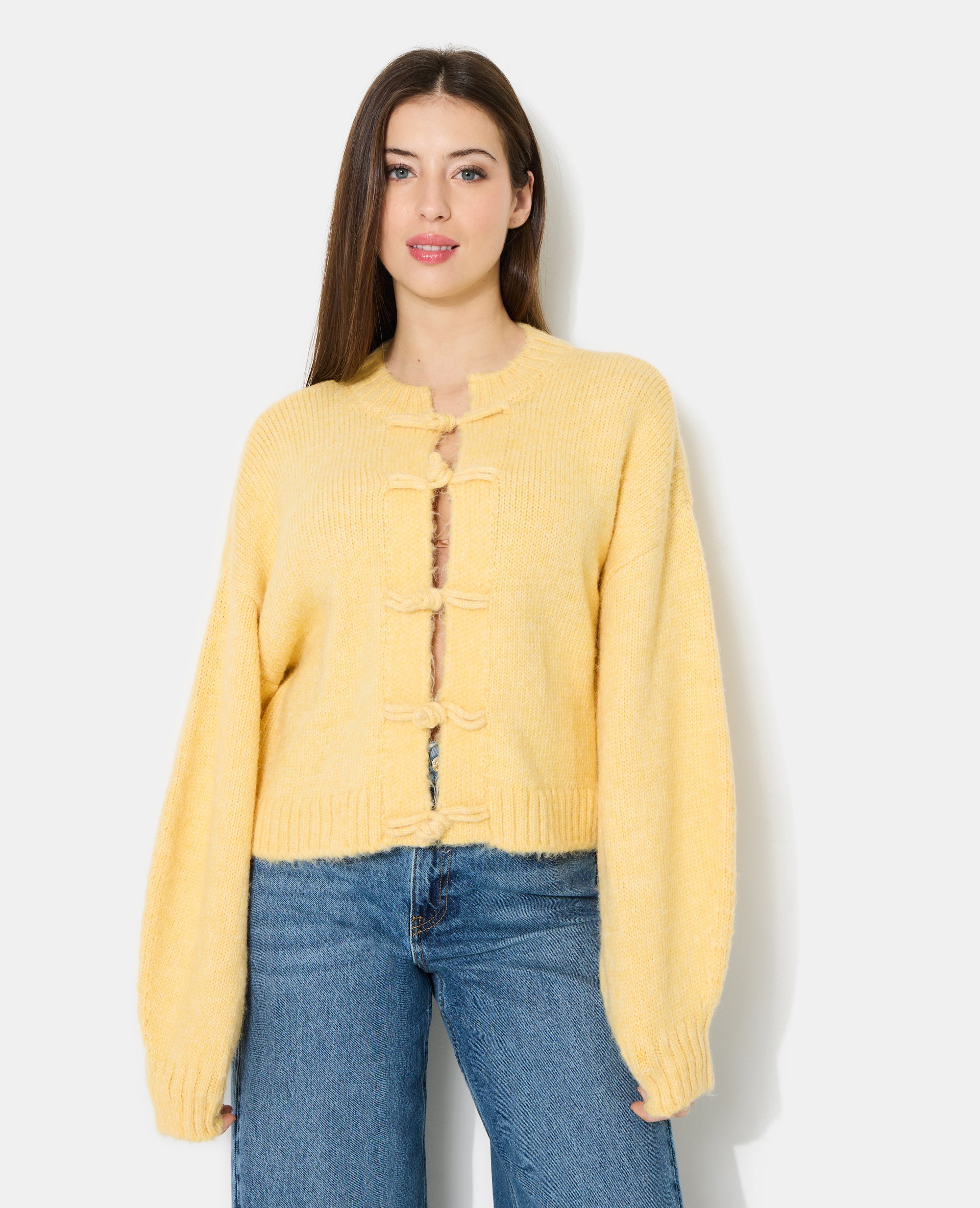 Gilet en maille avec boutons brandebourg