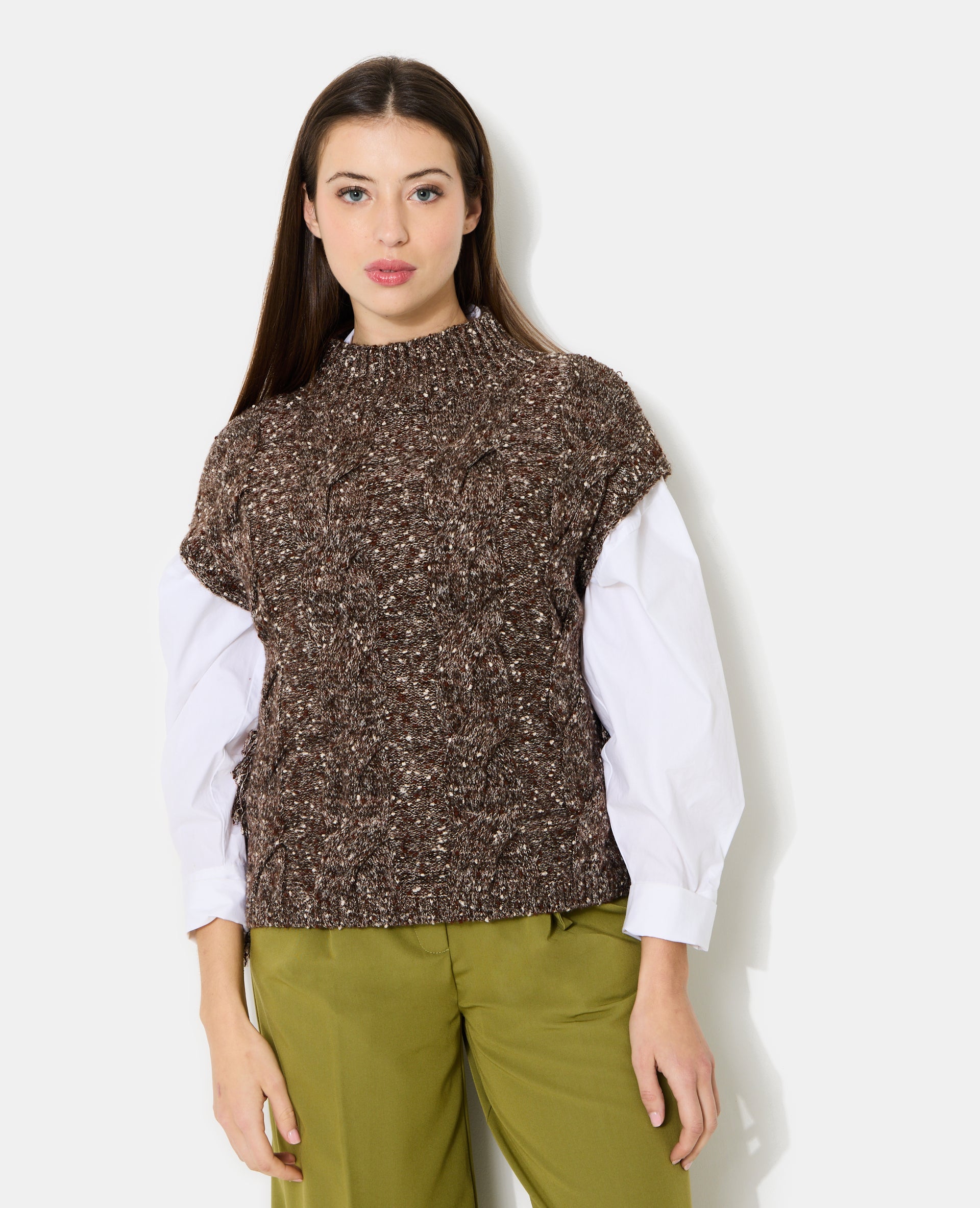 Pull sans manches avec maille torsadée