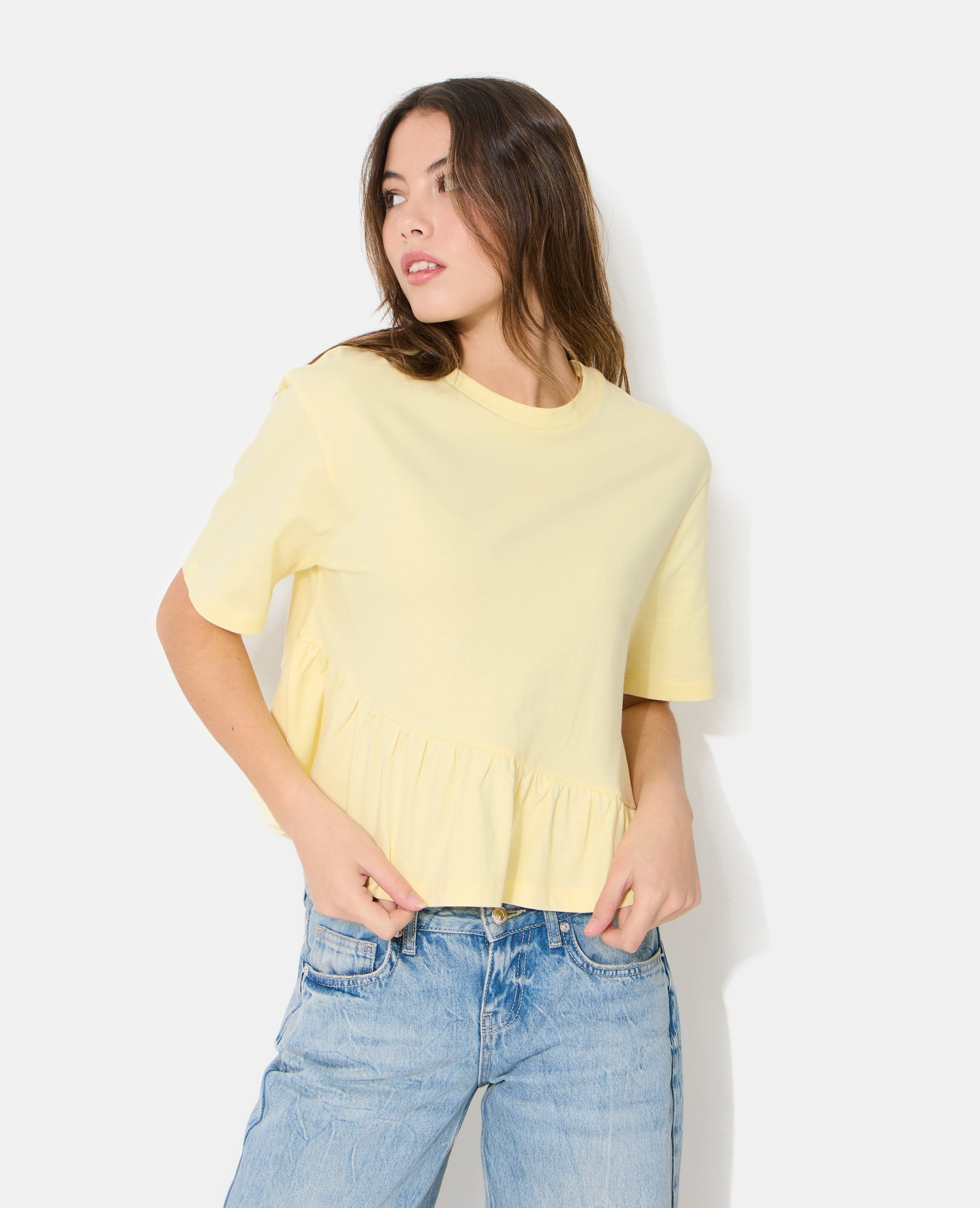 T-shirt avec volant asymétrique