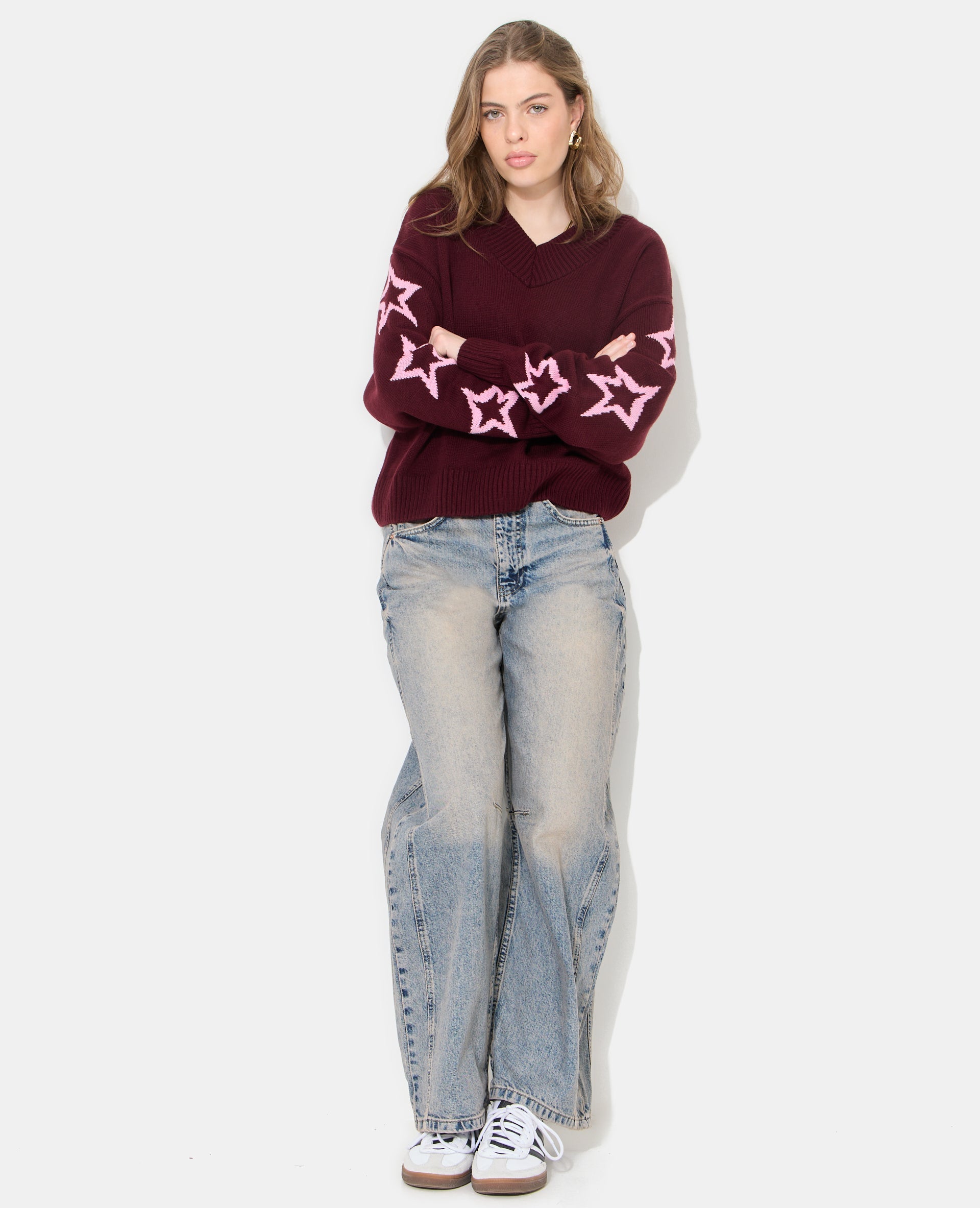 Pull col V avec étoiles
