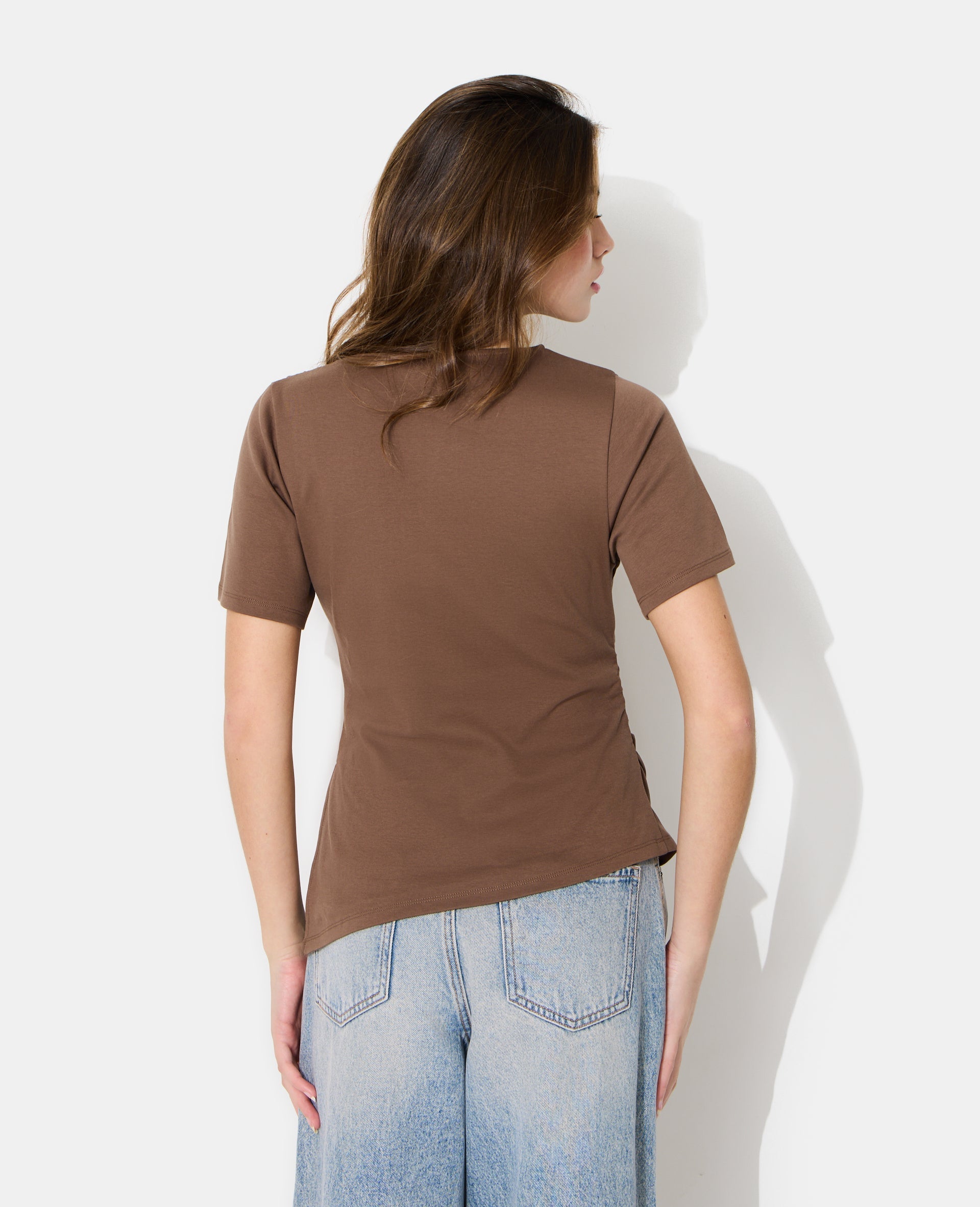 T-shirt asymétrique avec fronces