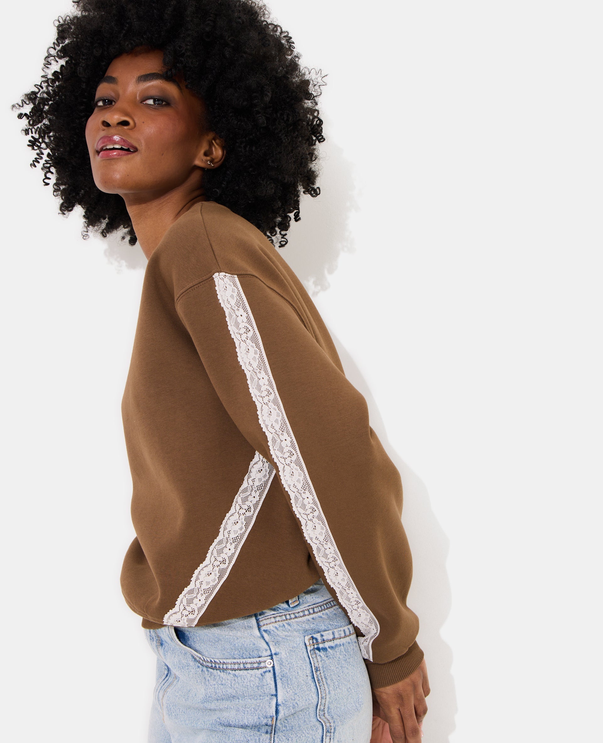 Sweat col rond avec dentelle