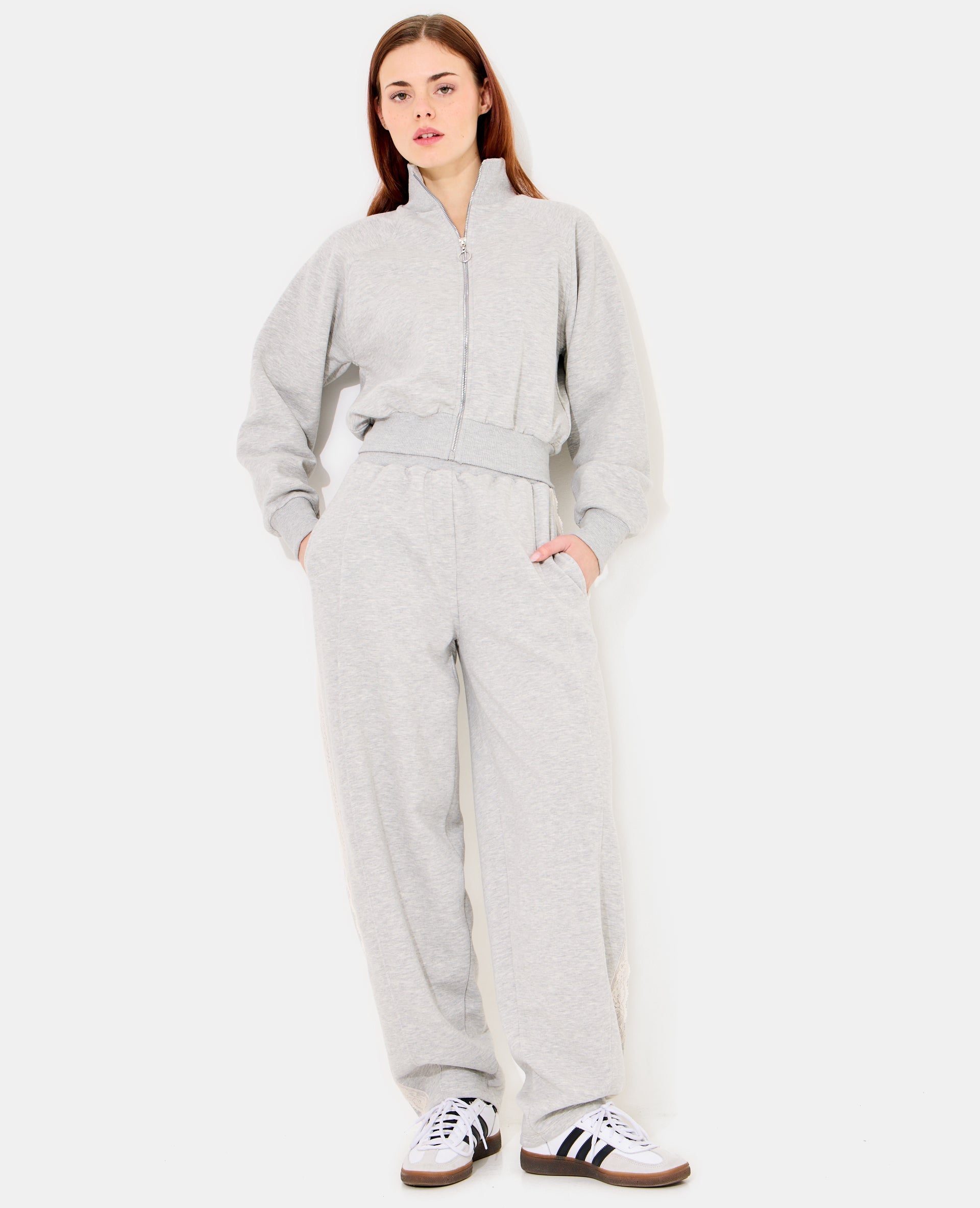 Sweat zippé forme boule