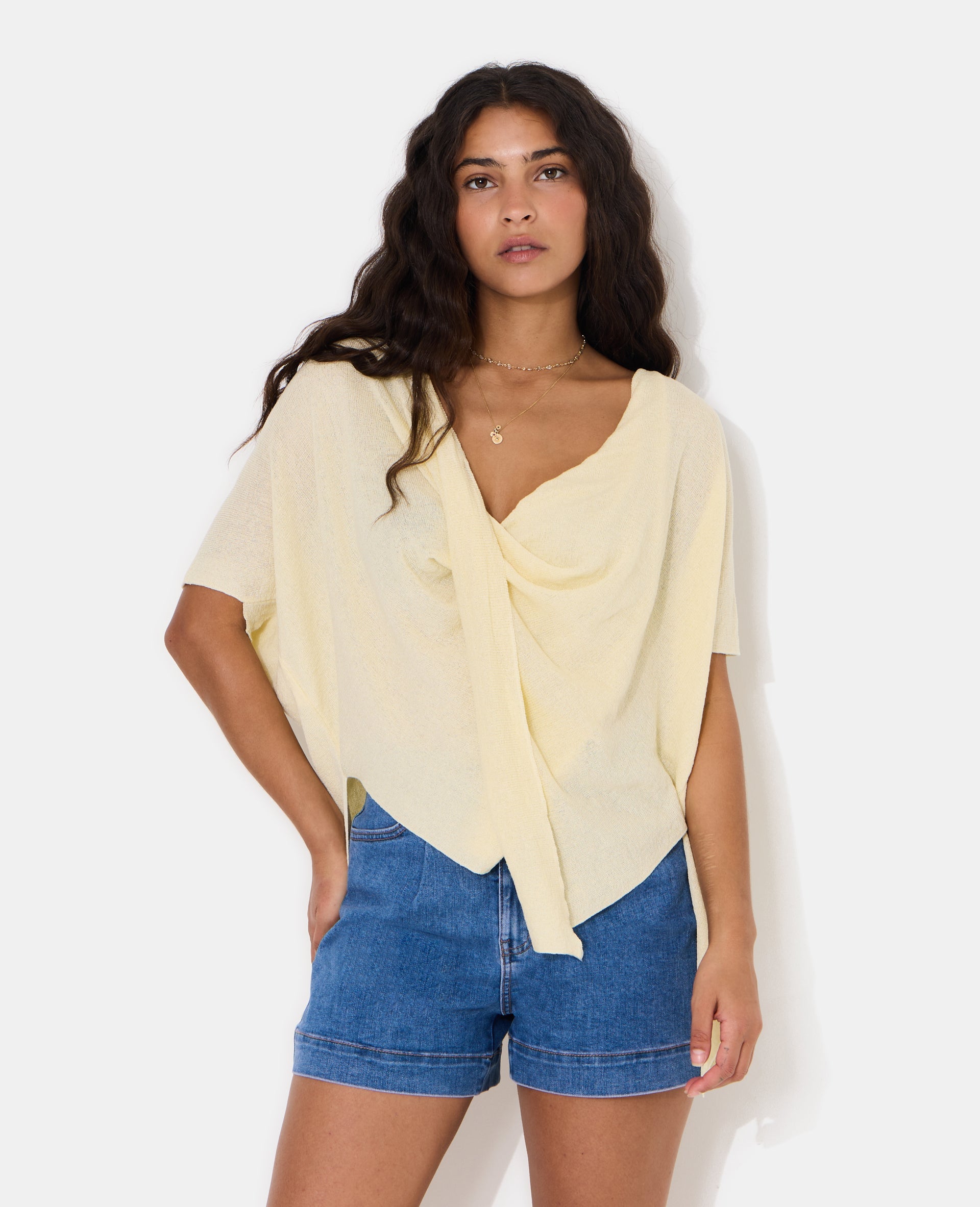 Top en maille fine avec effet châle