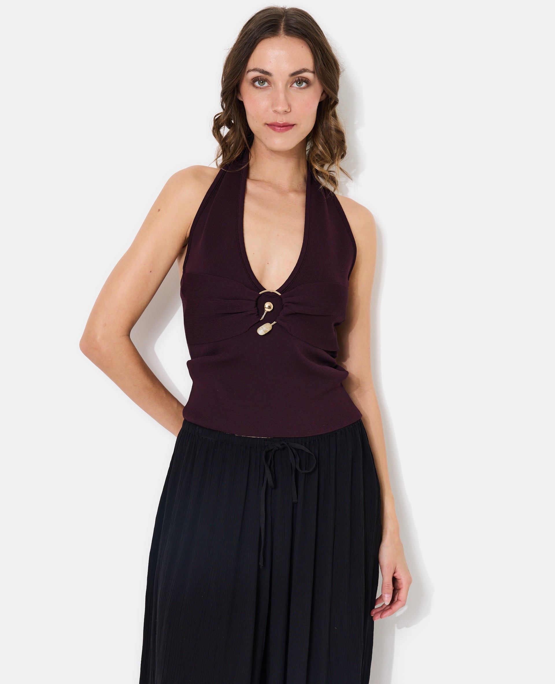Top en maille dos-nu avec détail bijou poitrine