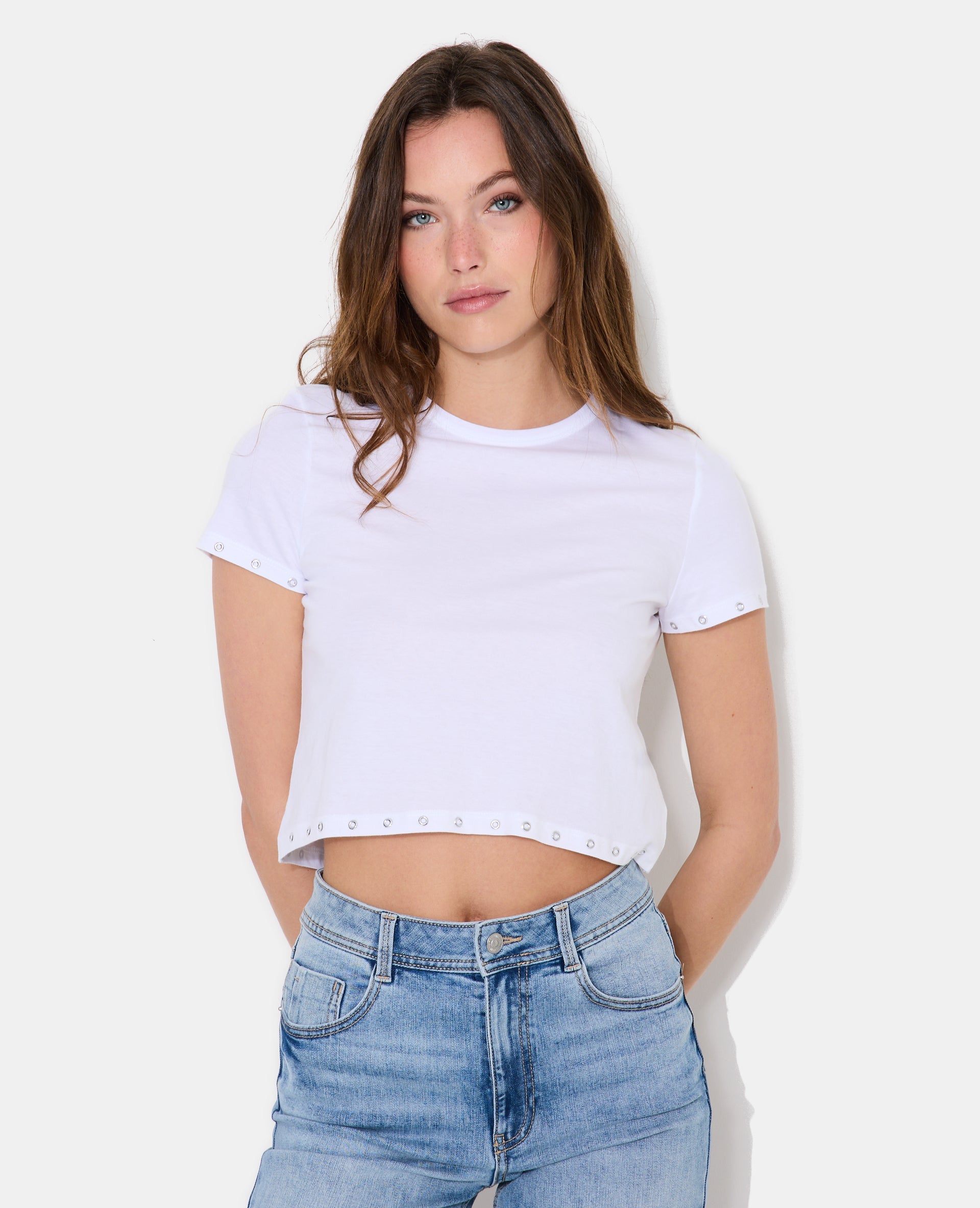 T-shirt court avec œillets
