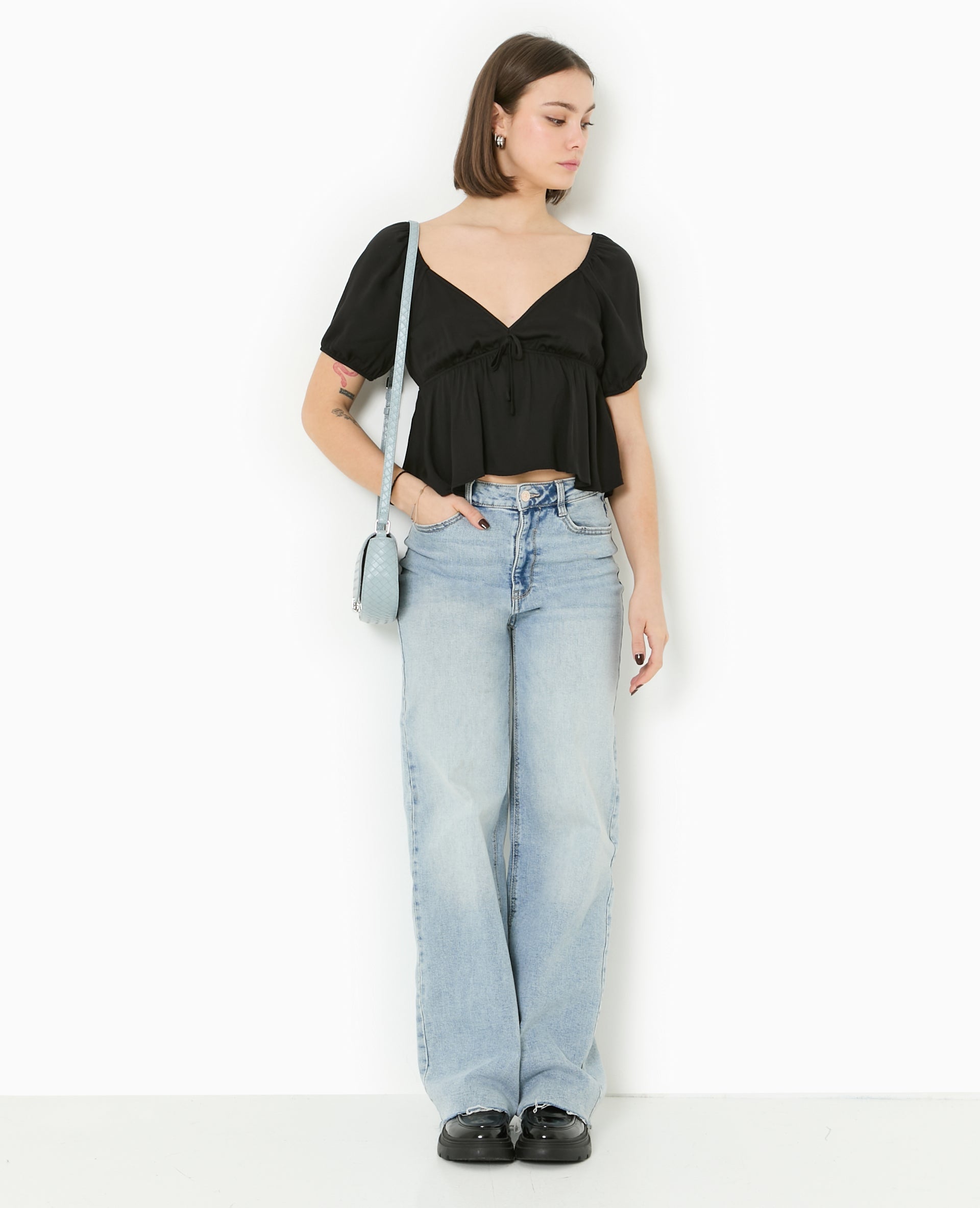 Blouse encolure V avec nœud