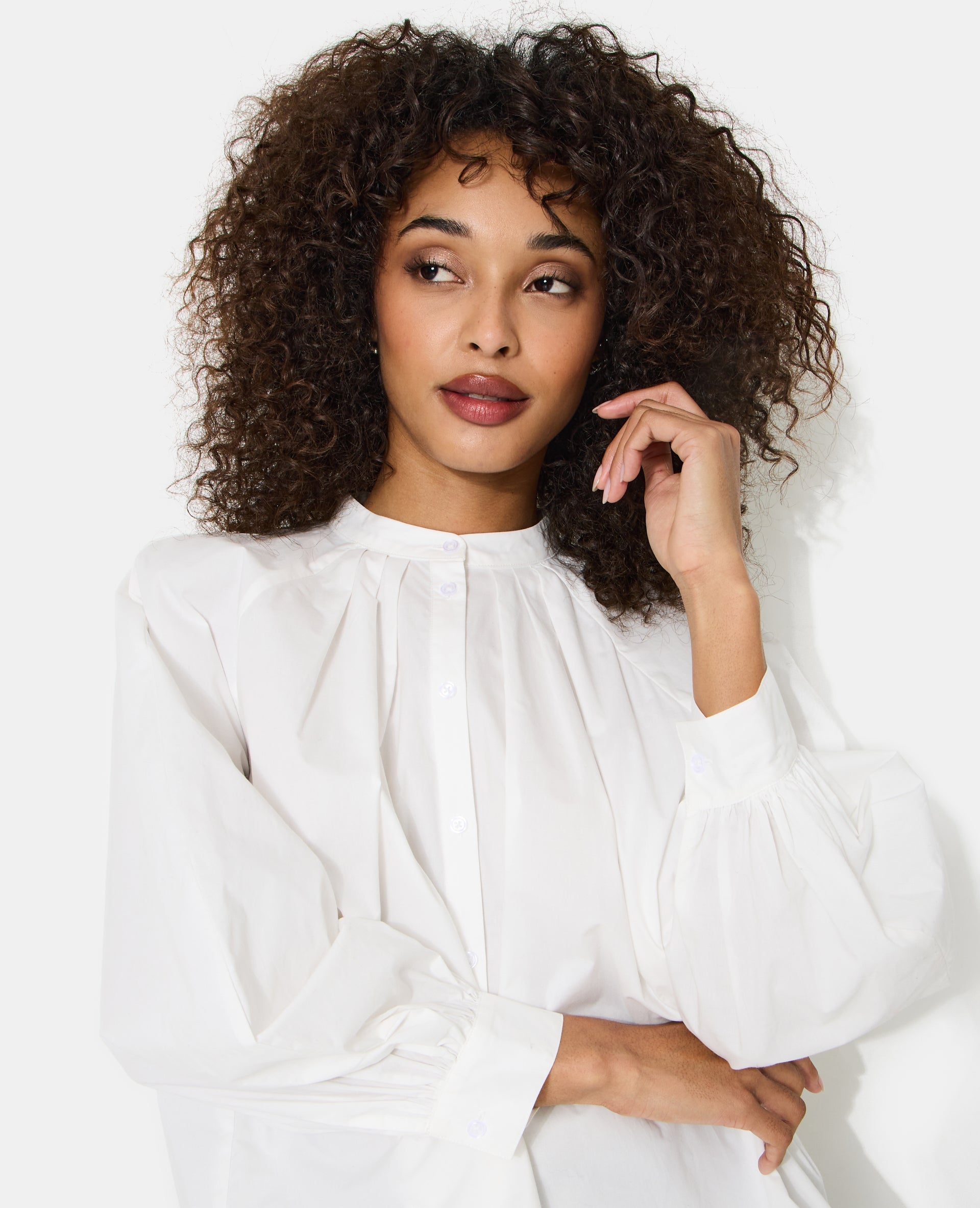 Blouse en popeline avec pinces et manches ballons