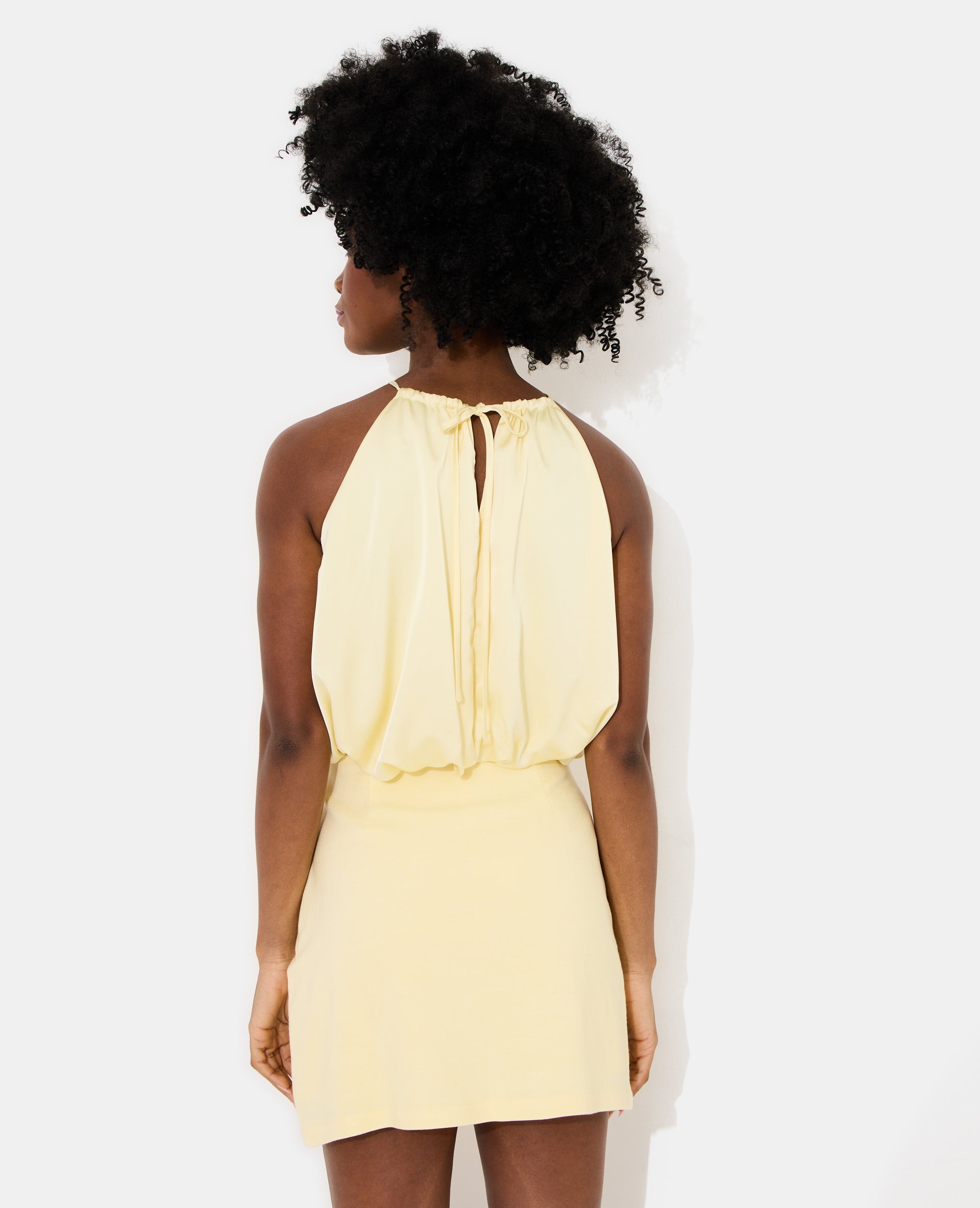 Top boule en satin avec détail bijou
