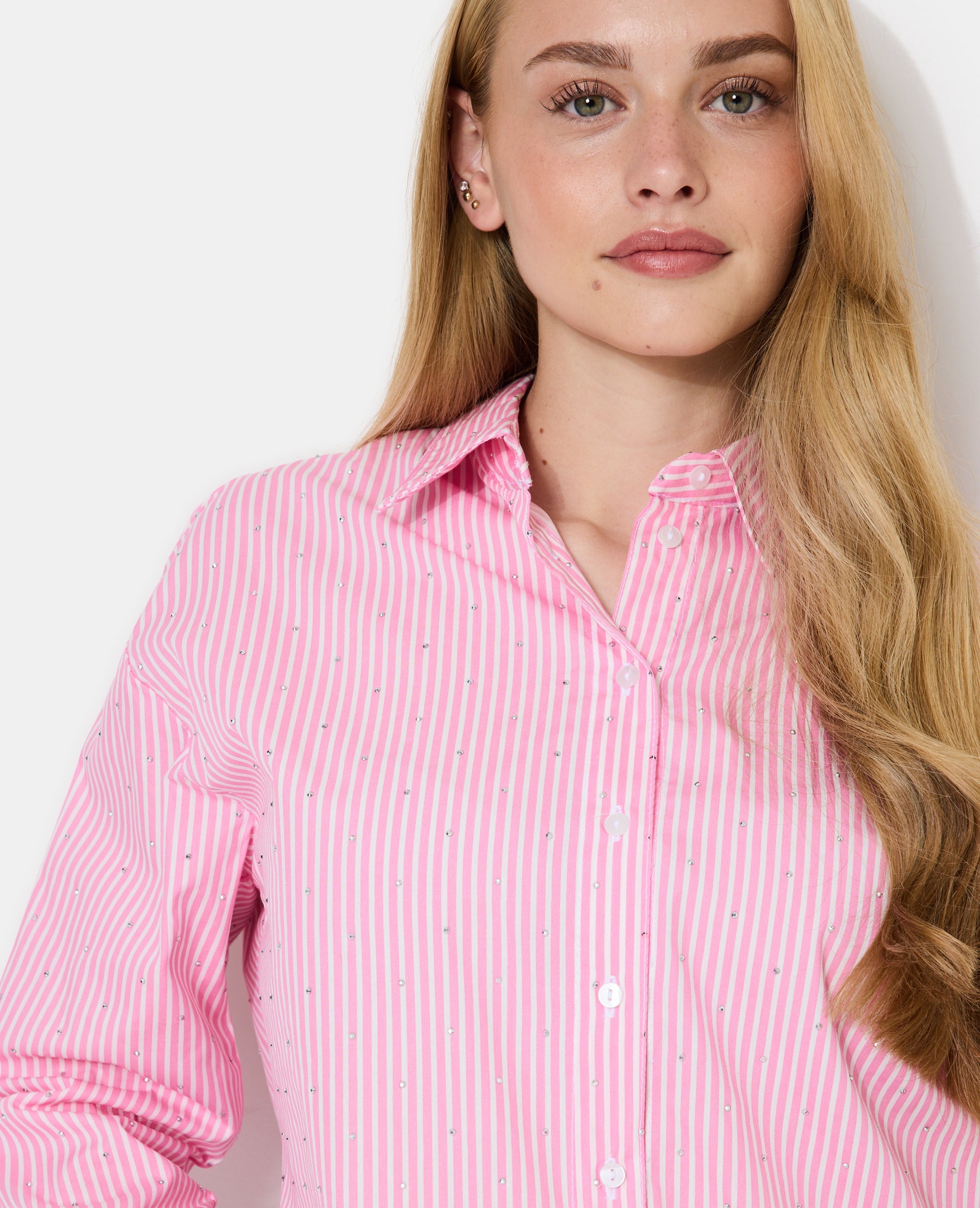 Chemise ample rayée avec strass en all over