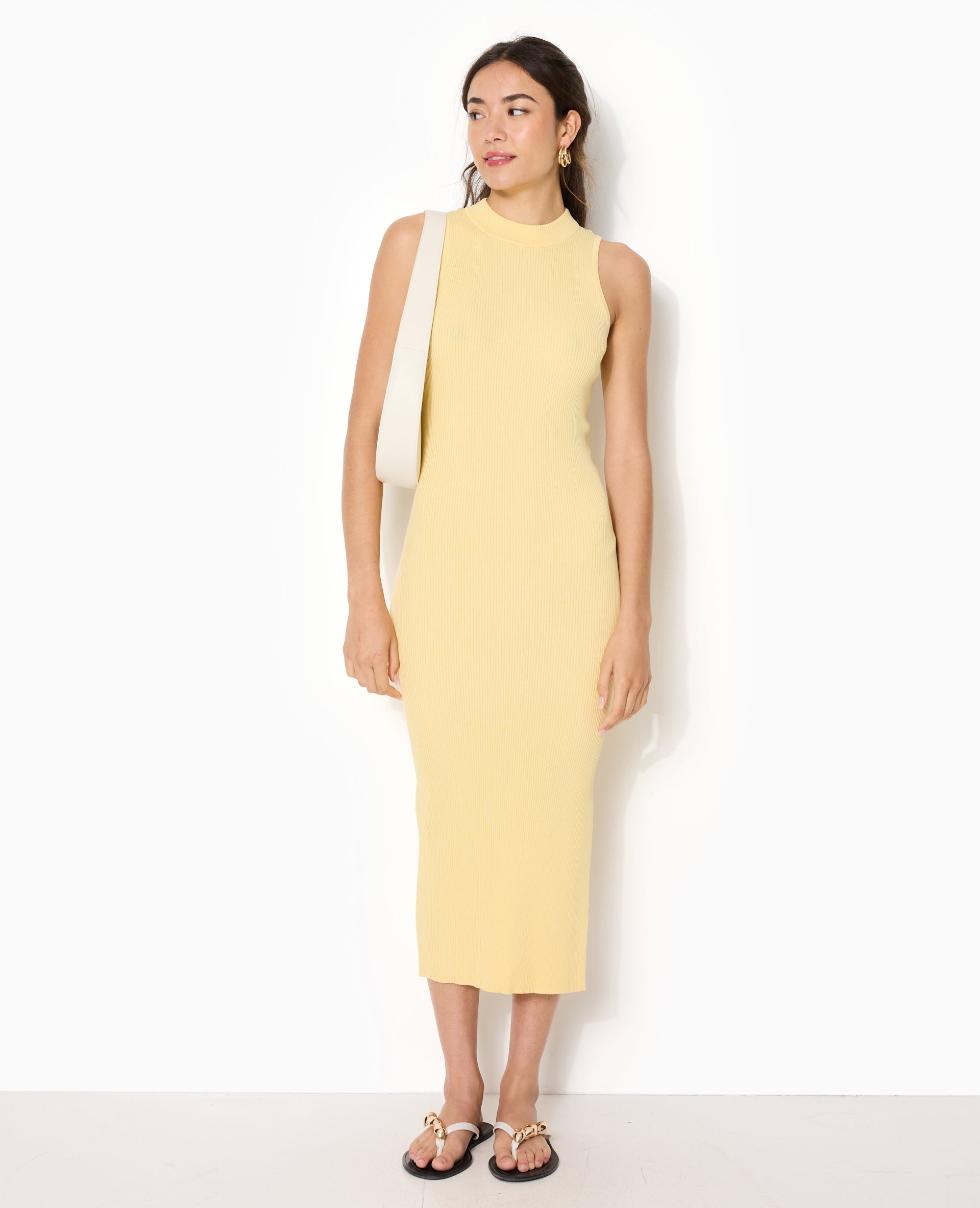 Robe longue et moulante en maille côtelée