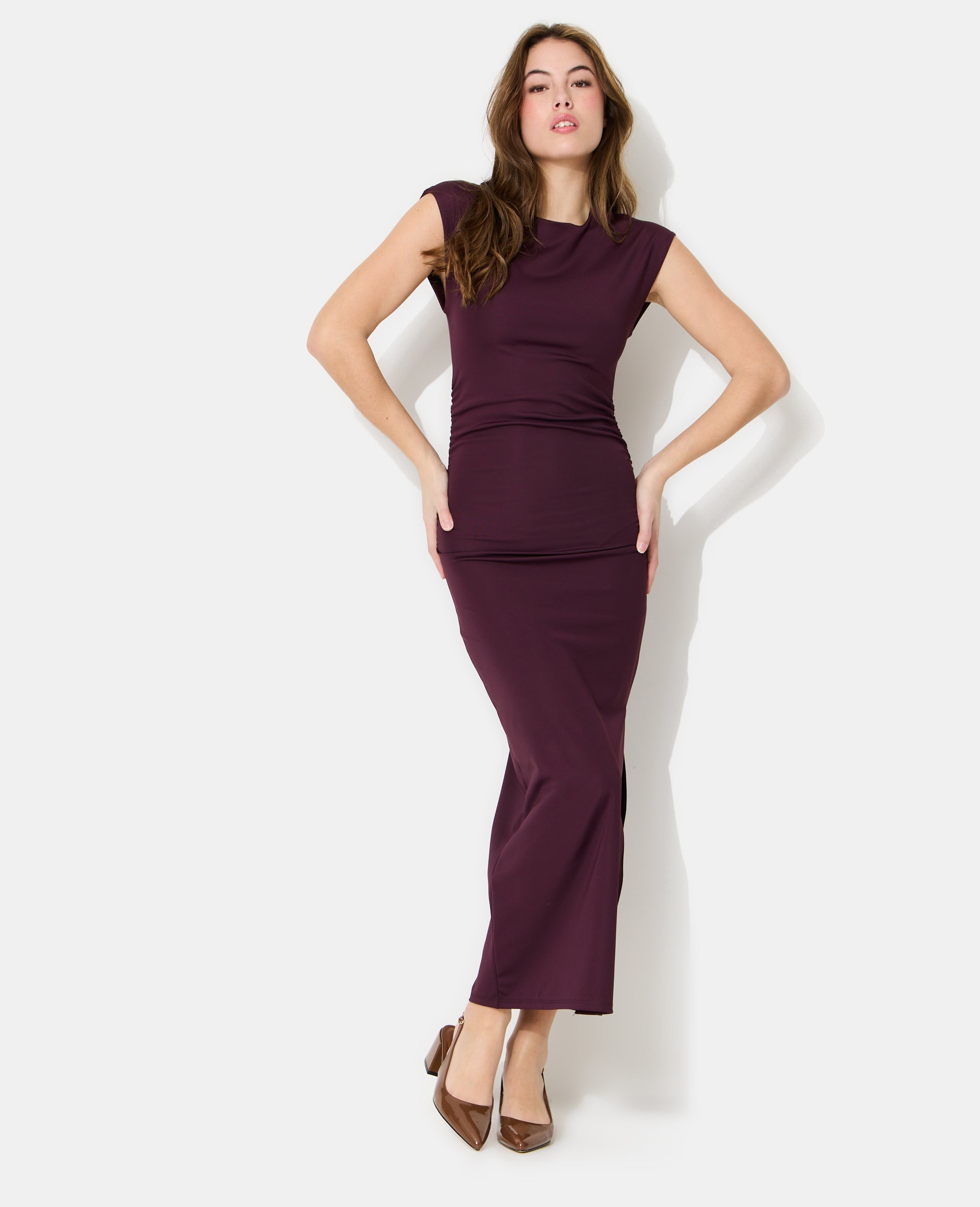 Robe longue sans manches avec fronces