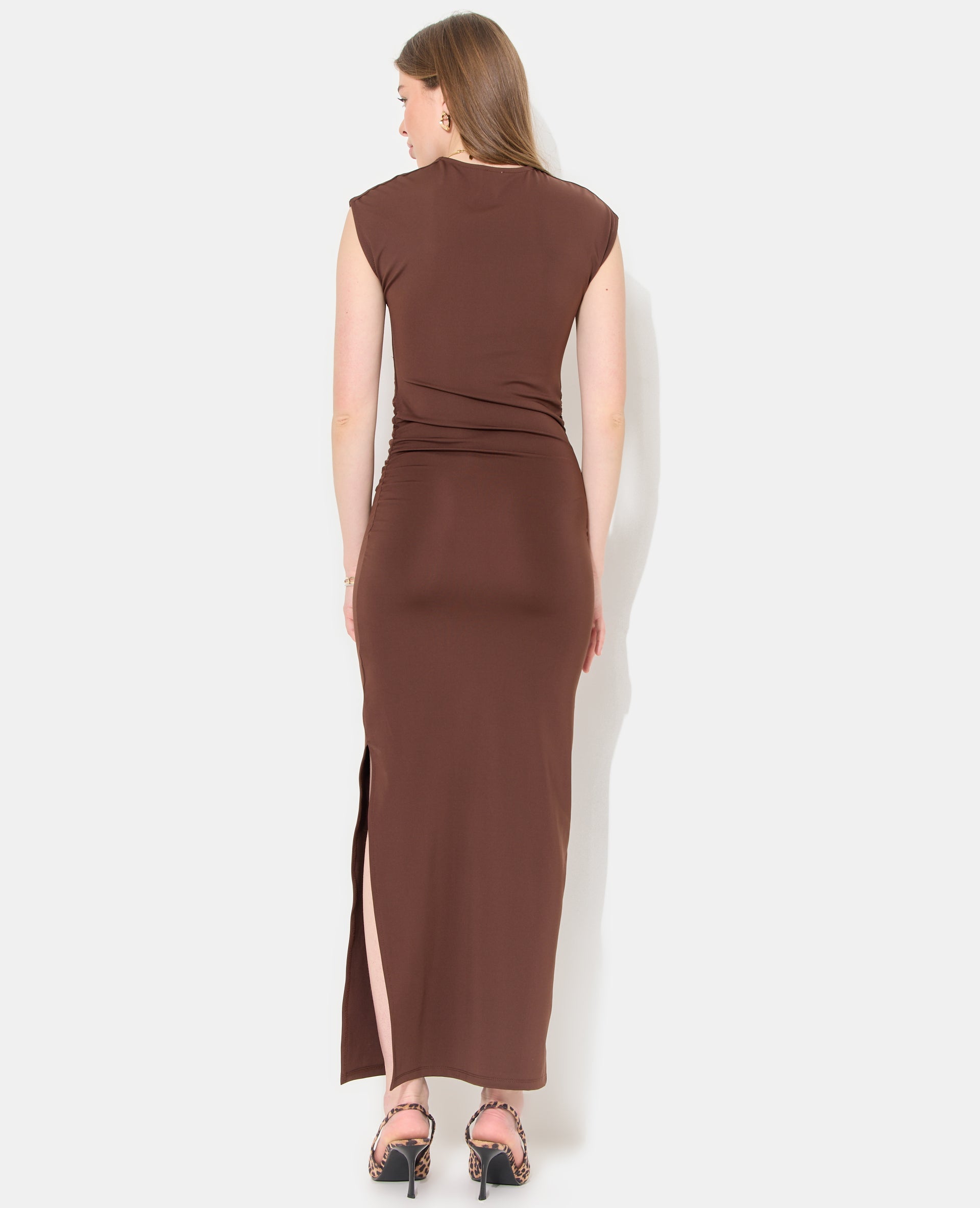 Robe longue sans manches avec fronces