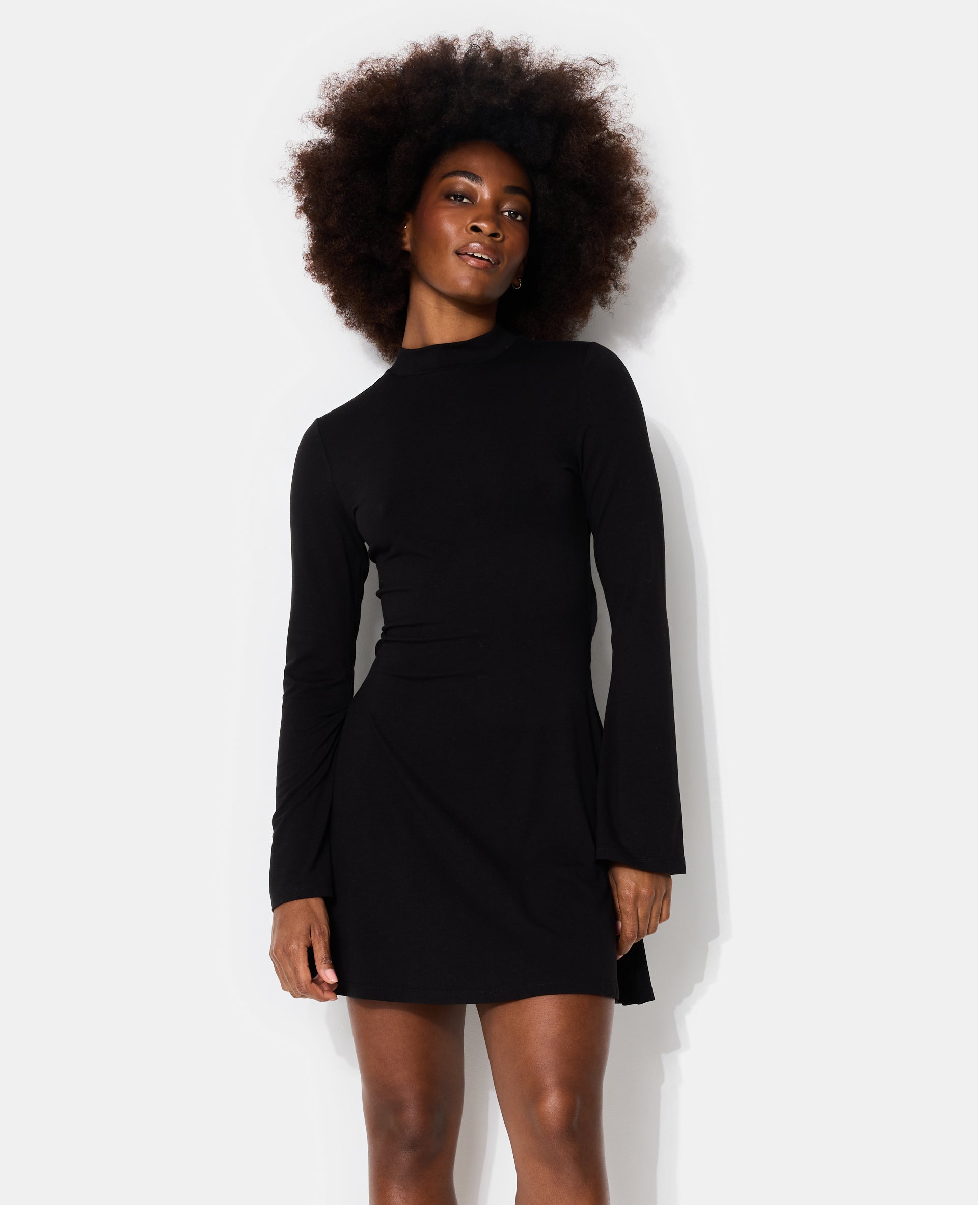 Robe patineuse avec découpe dos