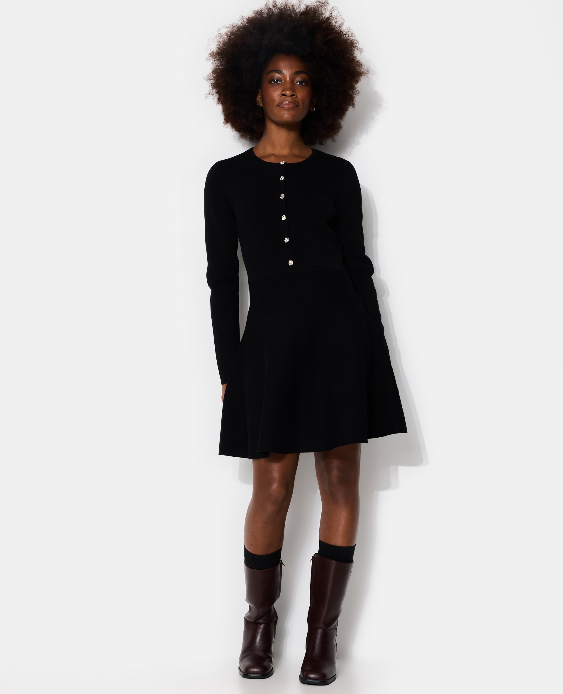 Robe en maille forme patineuse avec boutons