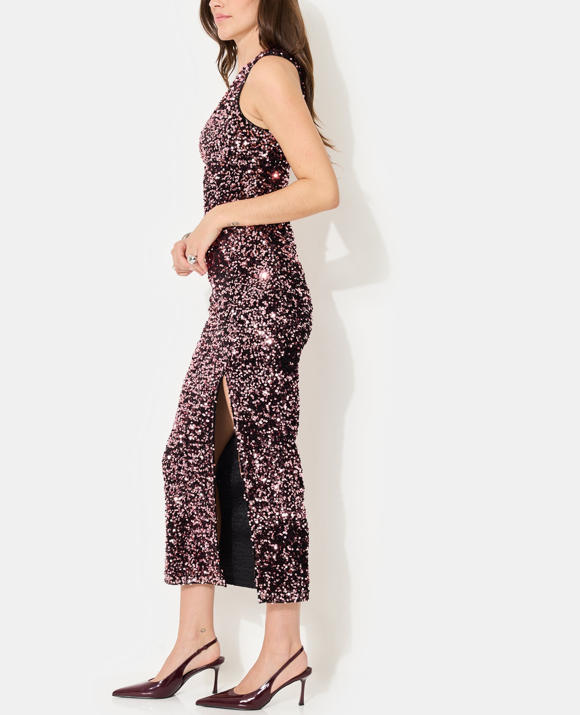 Robe longue asymétrique avec sequins