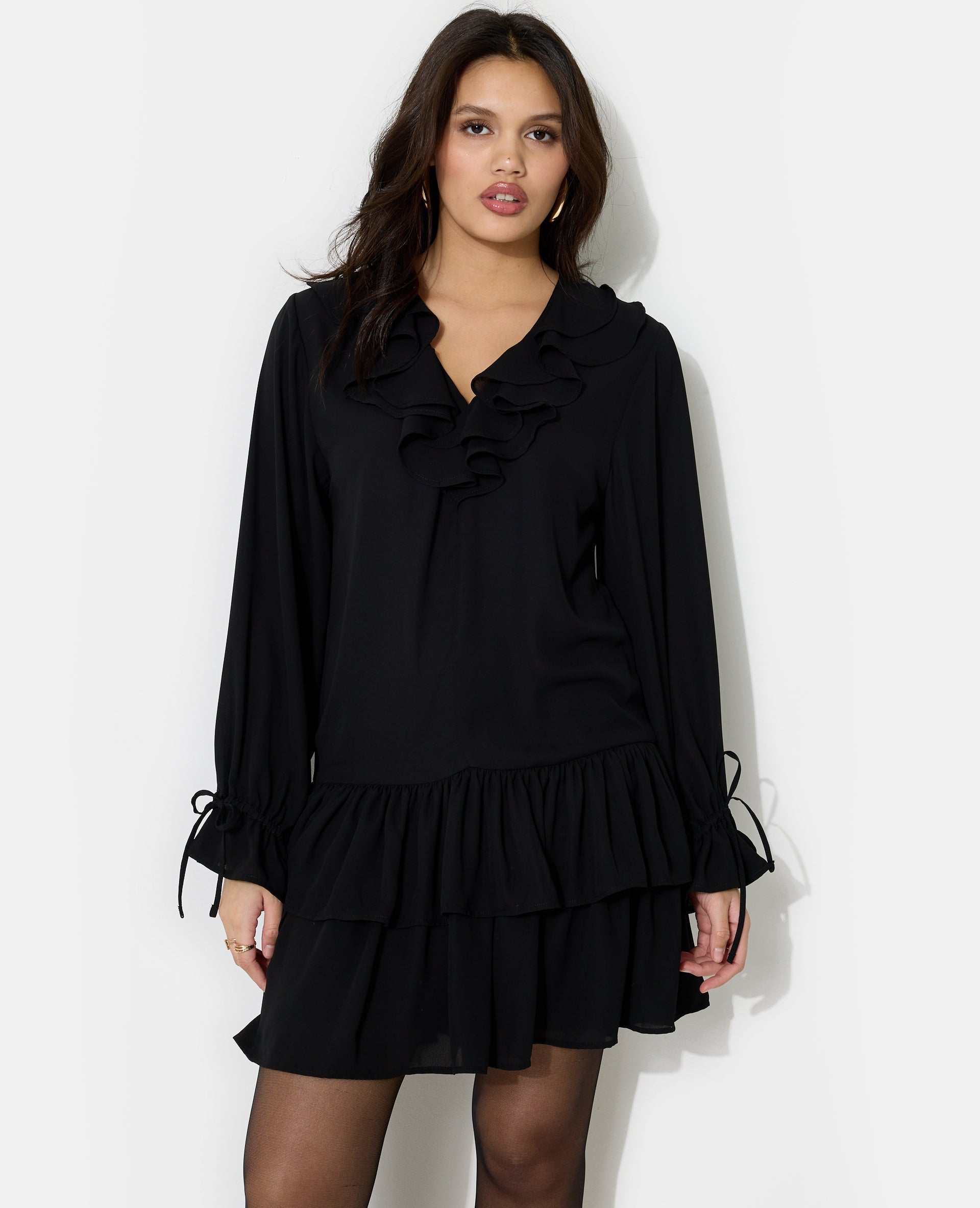 Robe à volants manches longues encolure V